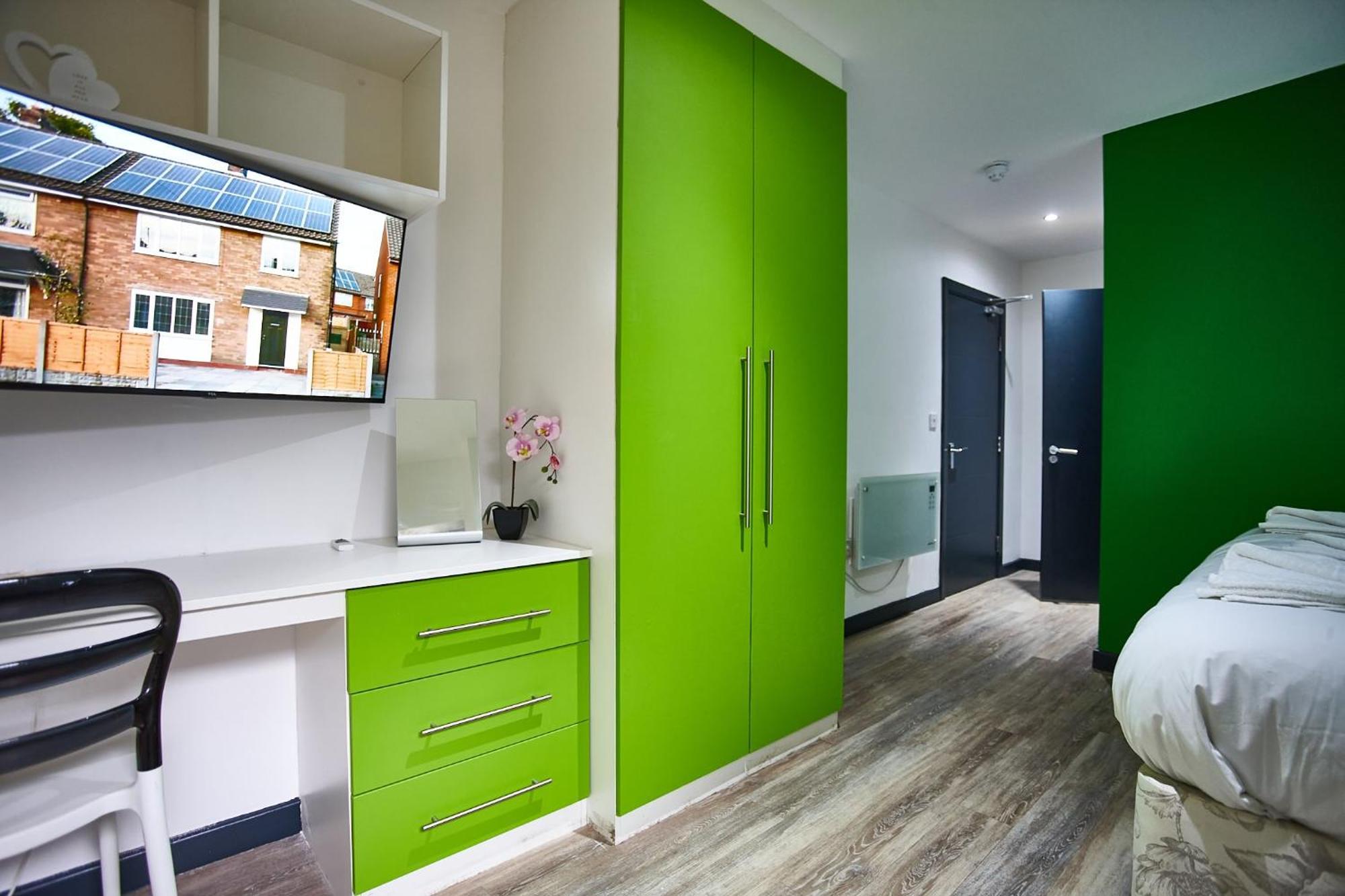 Starr 6 Bedrooms, 6 Bathrooms * Liverpool