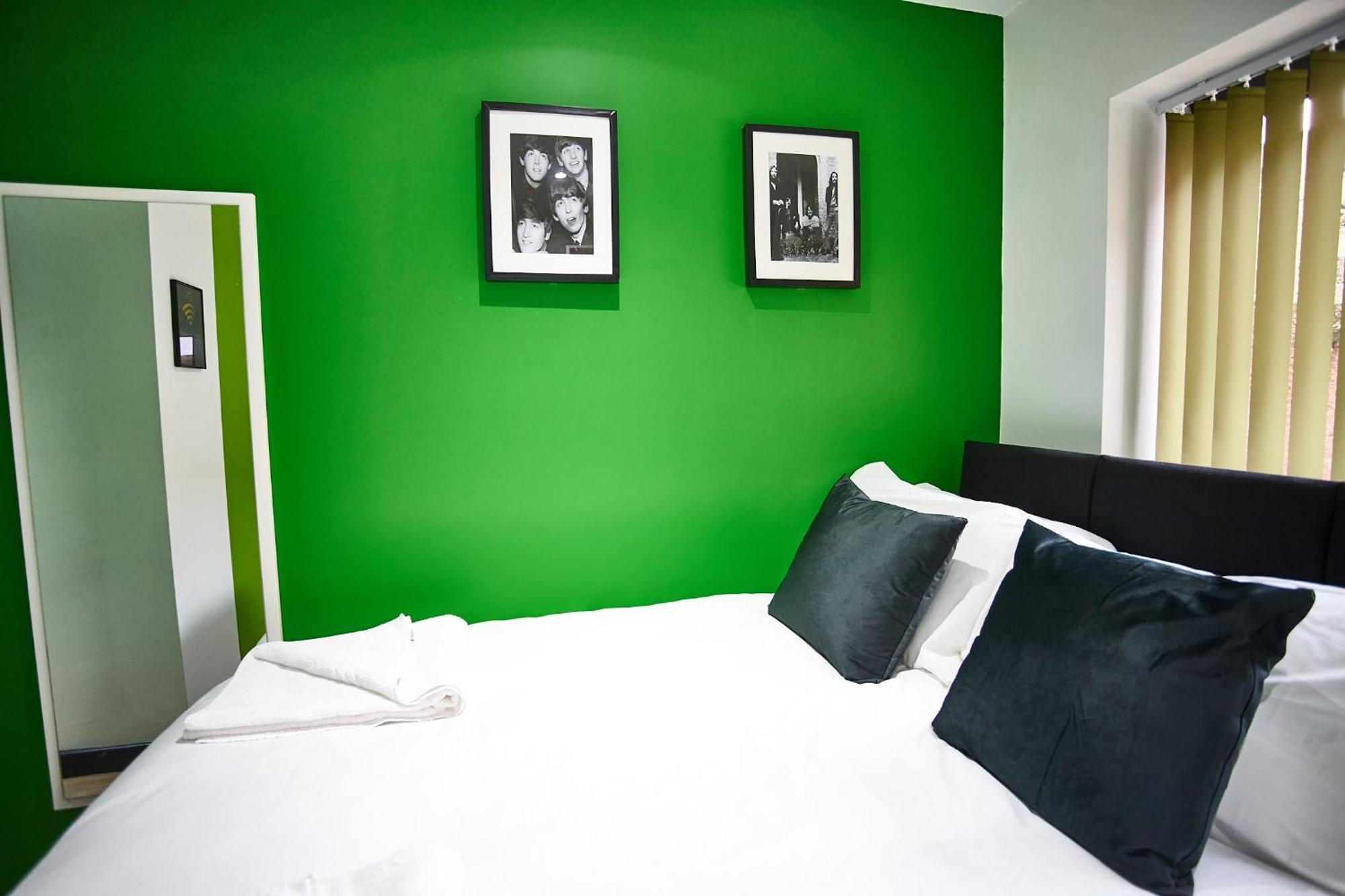 Starr 6 Bedrooms, 6 Bathrooms Liverpool