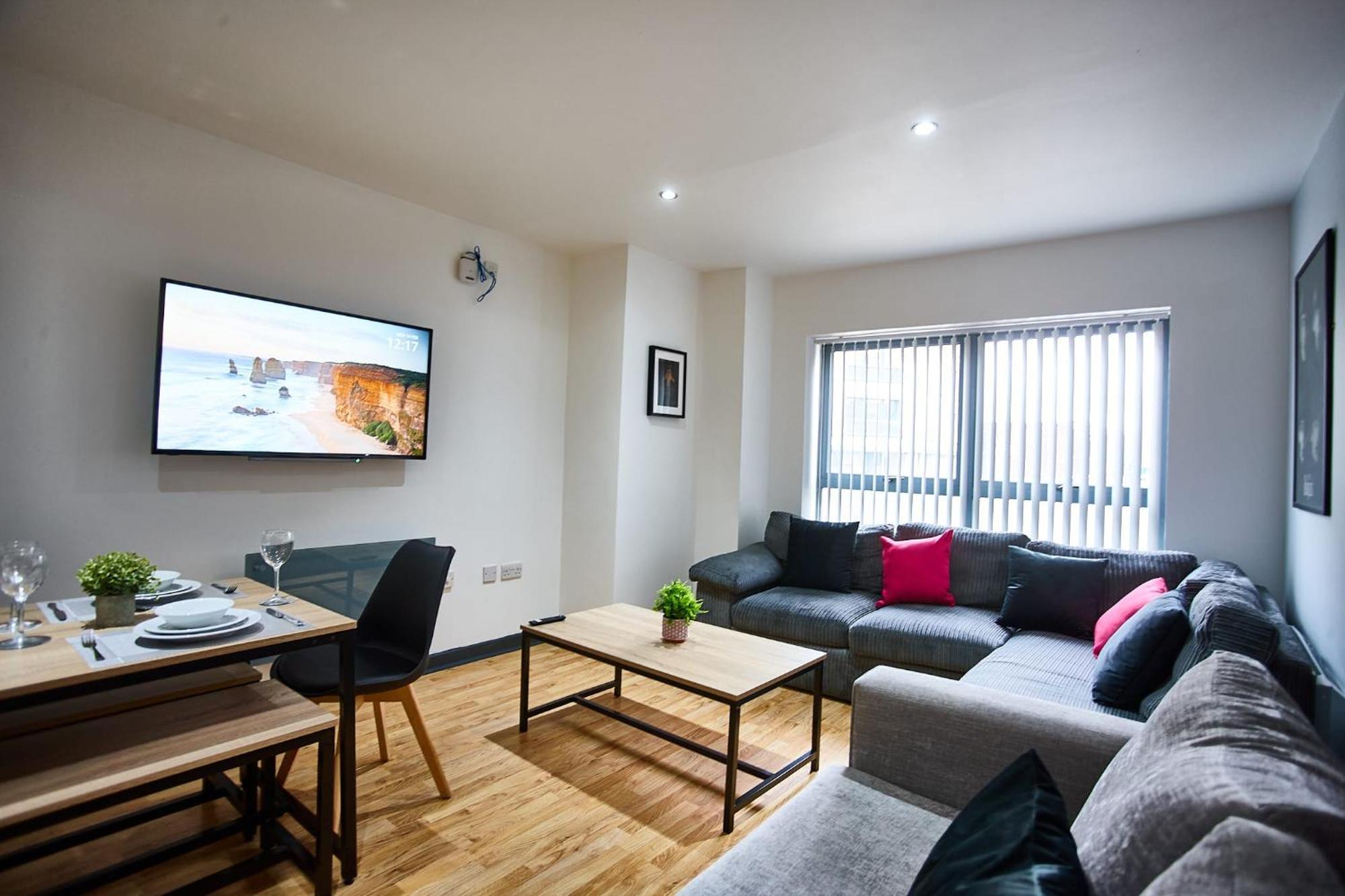 Starr 6 Bedrooms, 6 Bathrooms Apartment