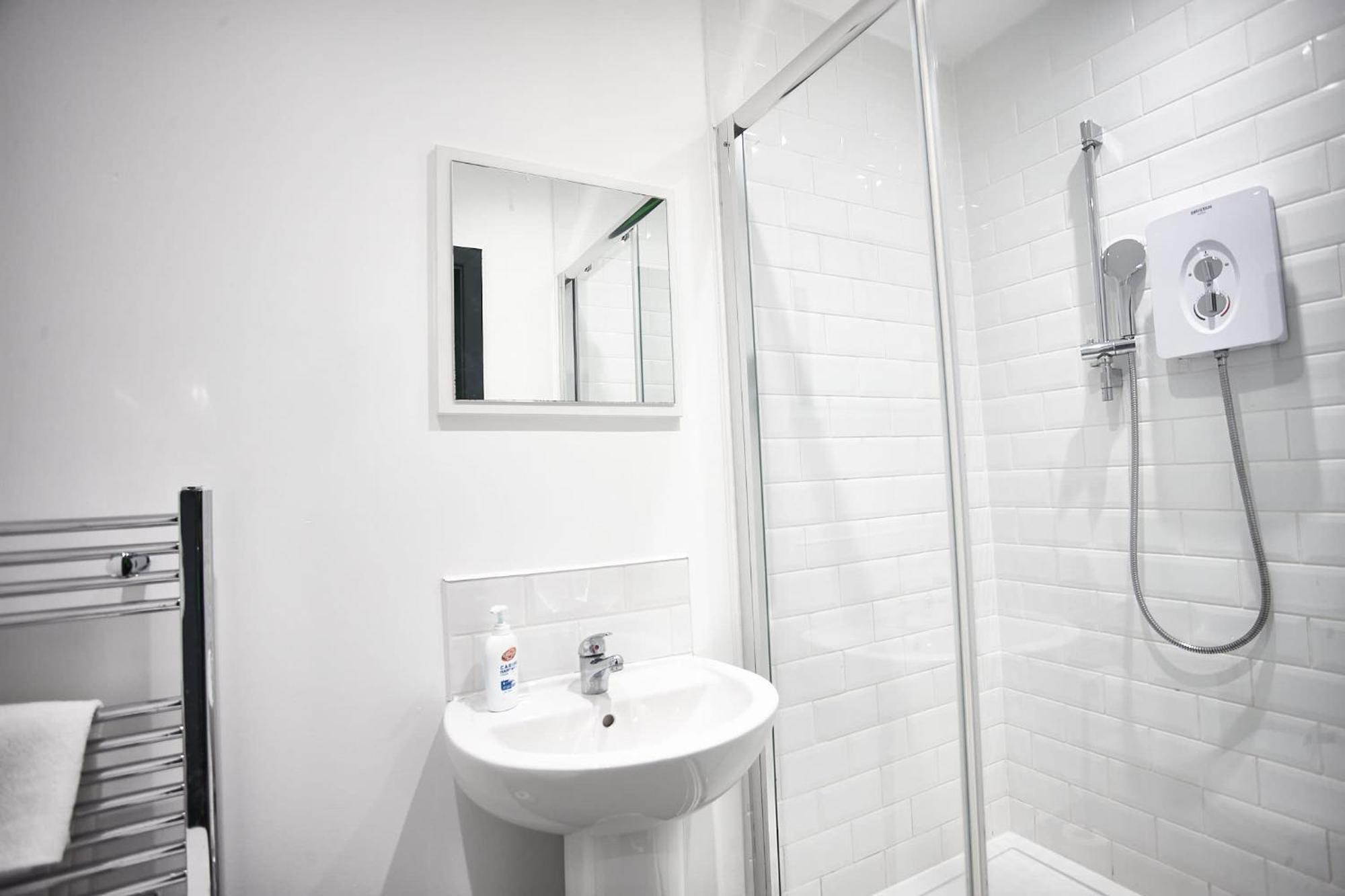 Starr 6 Bedrooms, 6 Bathrooms * Liverpool