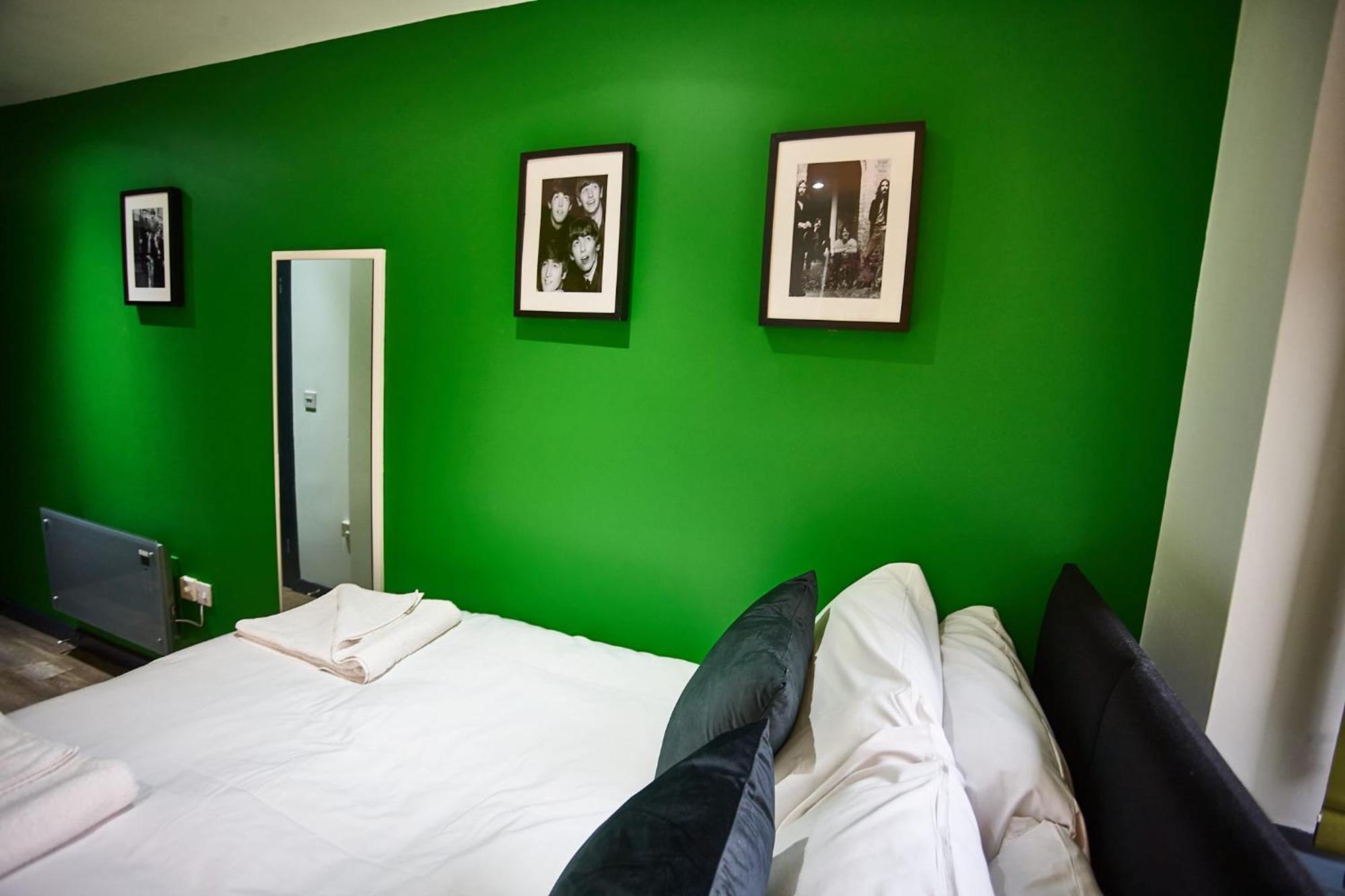 Starr 6 Bedrooms, 6 Bathrooms Liverpool
