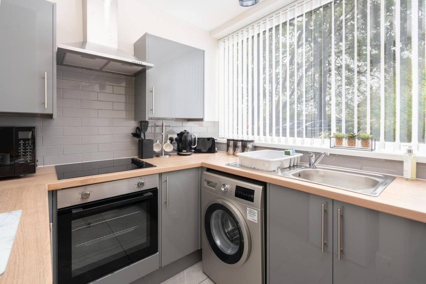 Pass The Keys Woolton - Flat Next To Station Beatles Attractions Liverpool