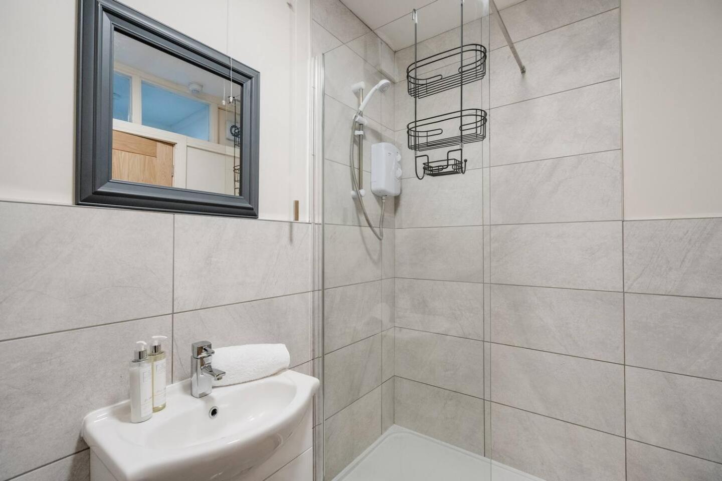 Apartment Pass The Keys Woolton - Flat Next To Station Beatles Attractions