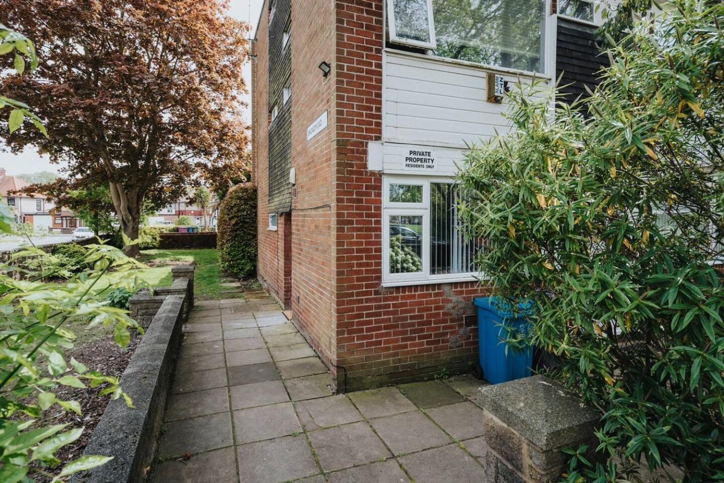 Pass The Keys Woolton - Flat Next To Station Beatles Attractions Apartment
