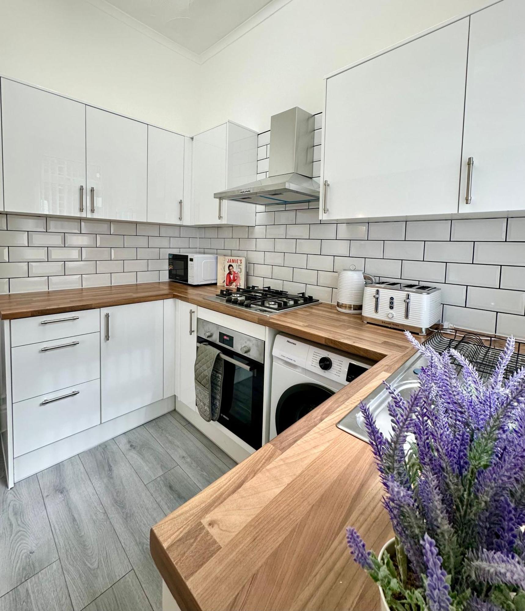 Holiday home Cosy & Modern 4bd House Near Anfield Stadium