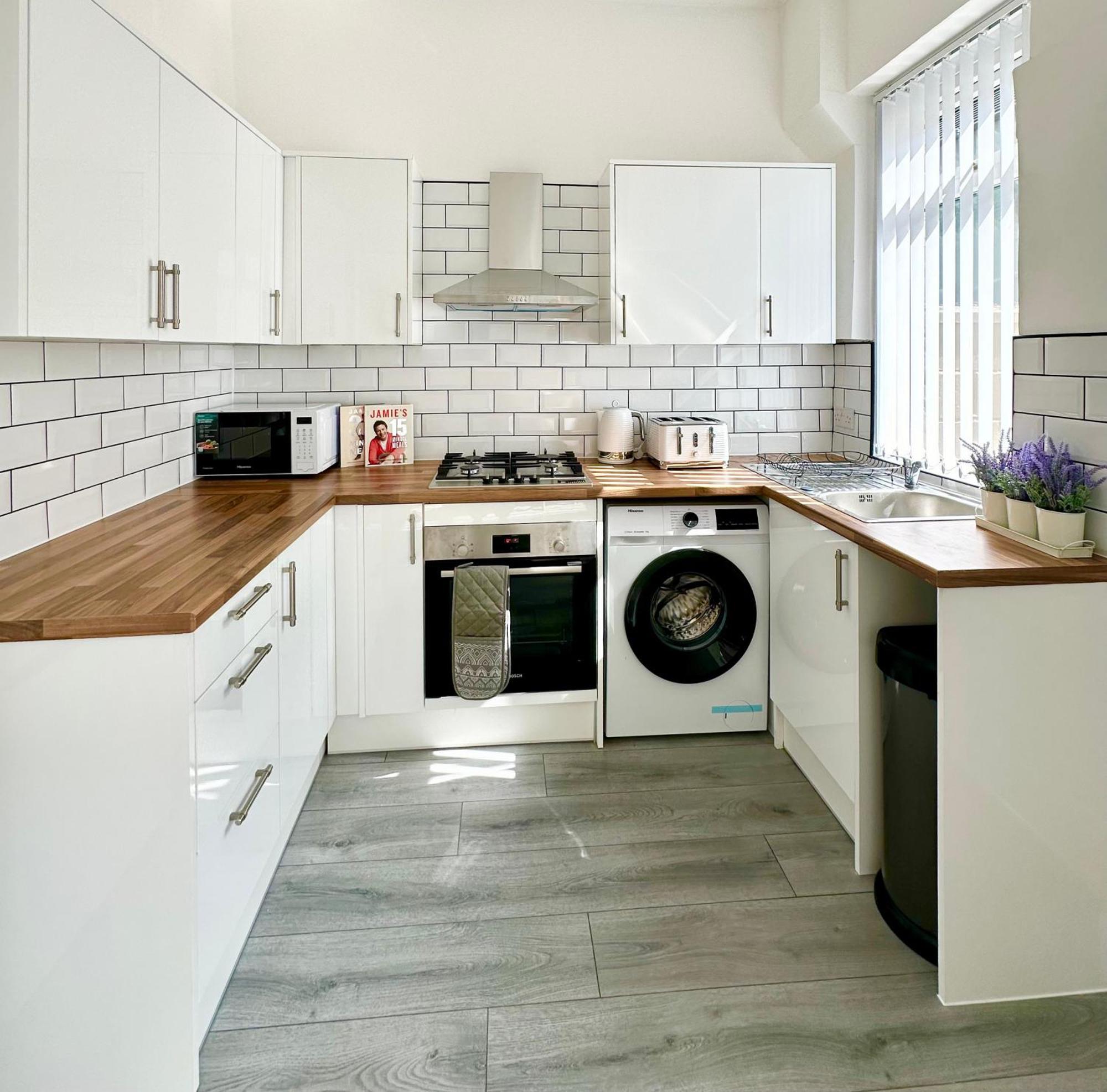 Cosy & Modern 4bd House Near Anfield Stadium