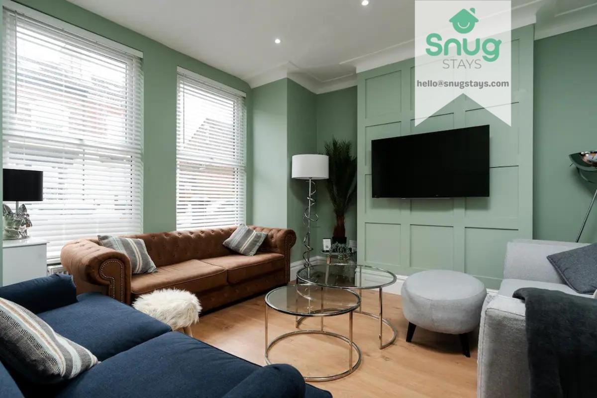Fairfield House - 4 Bedroom, 8 Beds, Free Wi-fi, Free Parking Holiday home Liverpool