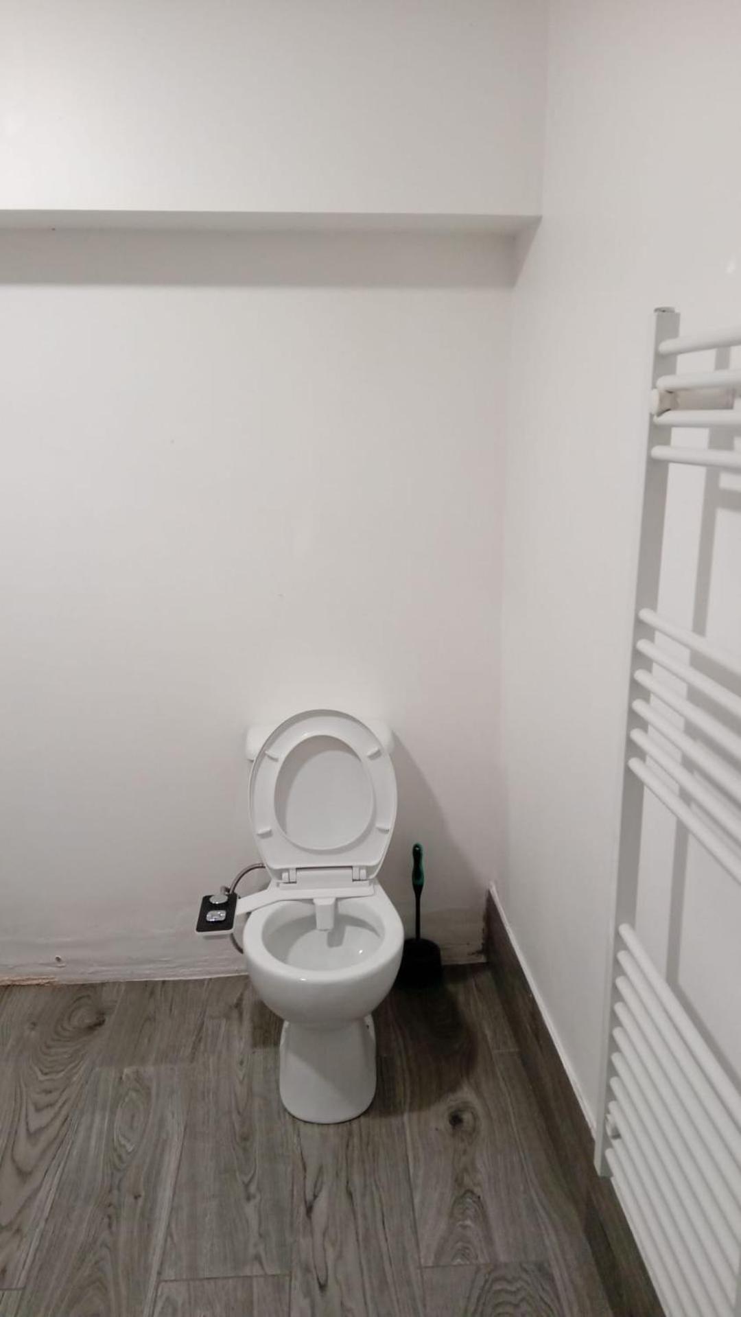 Lodge-room-01 *