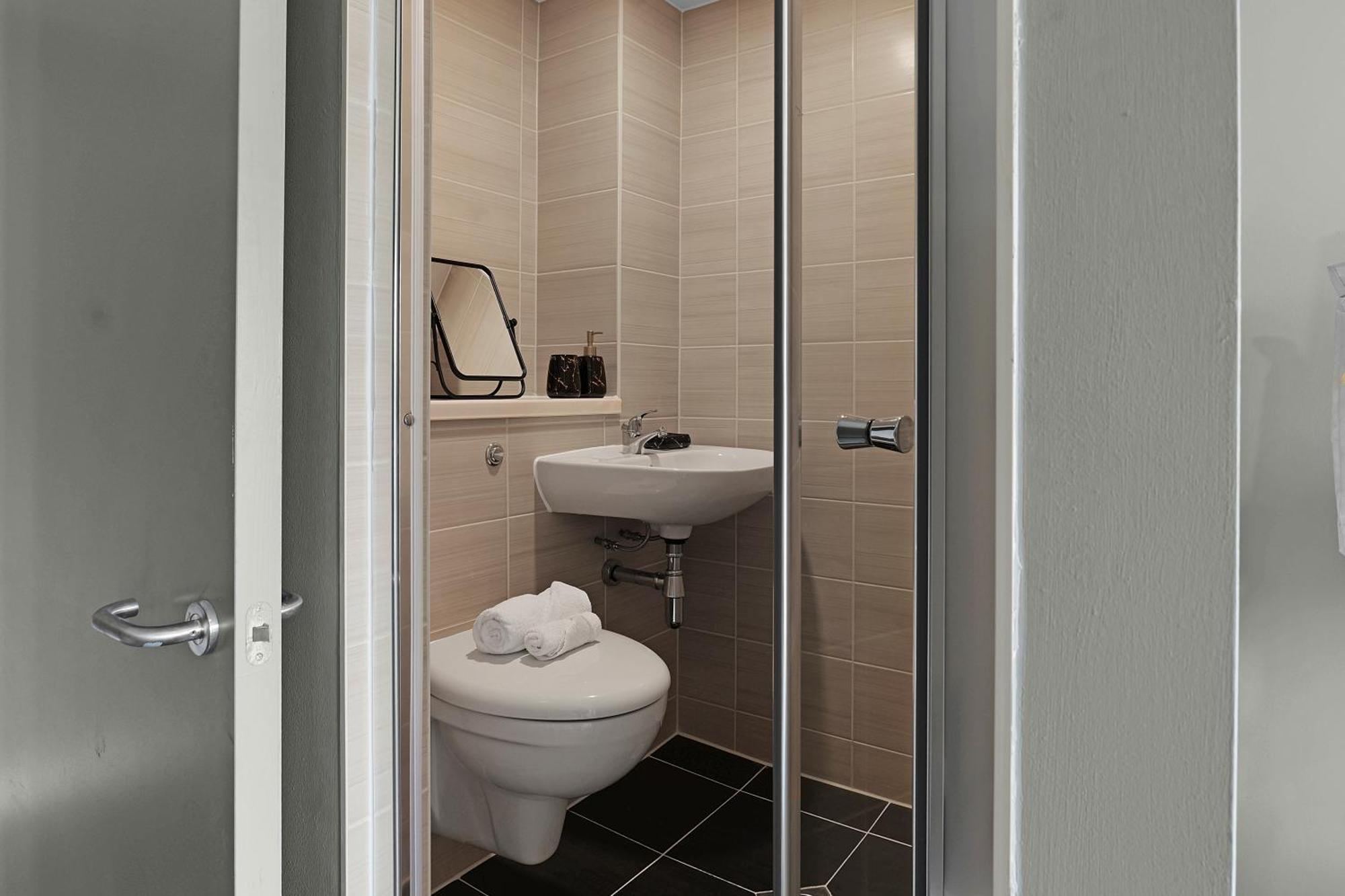 Luxury Dockside Apartment Liverpool