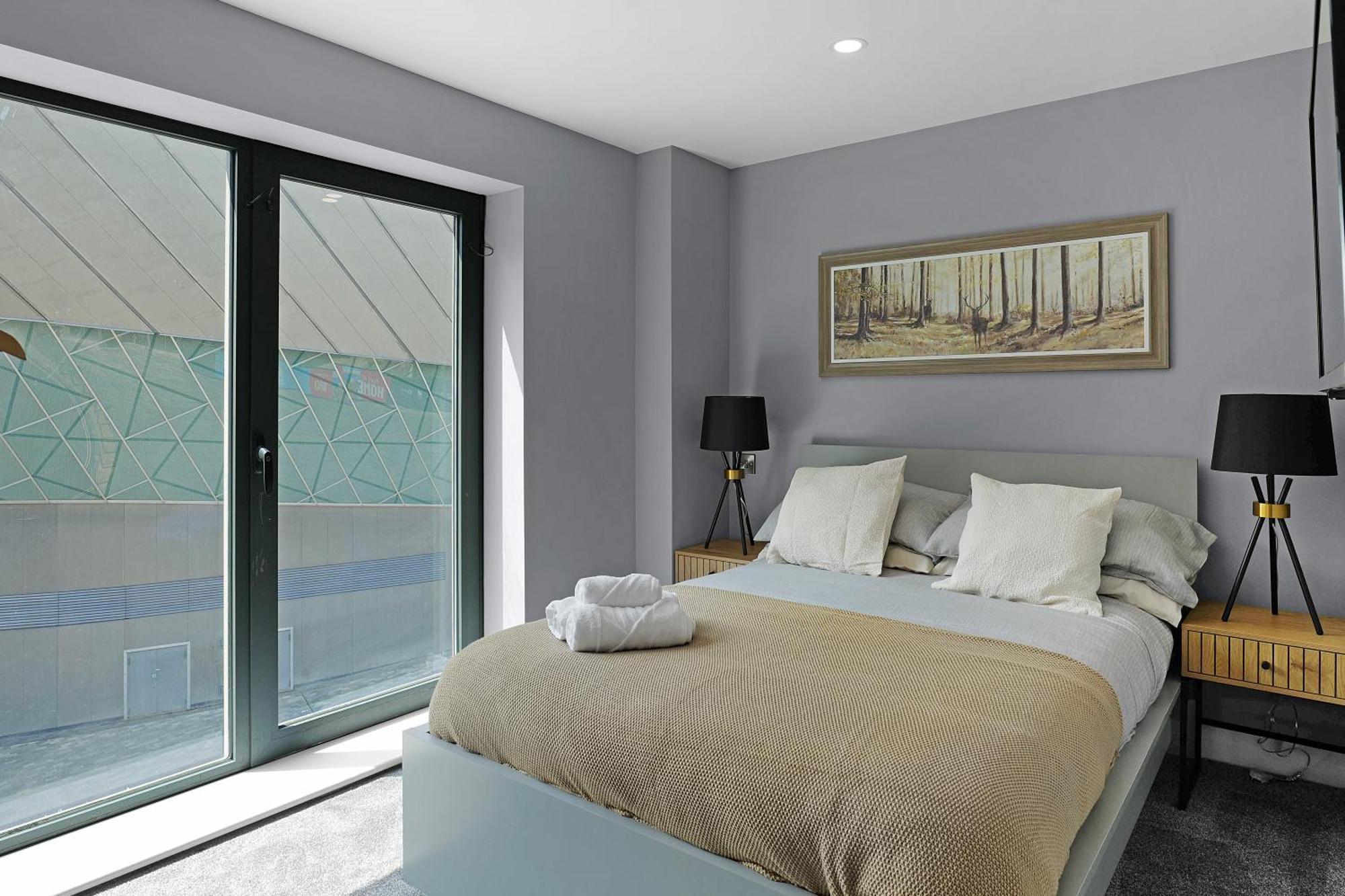 Luxury Dockside Apartment Liverpool