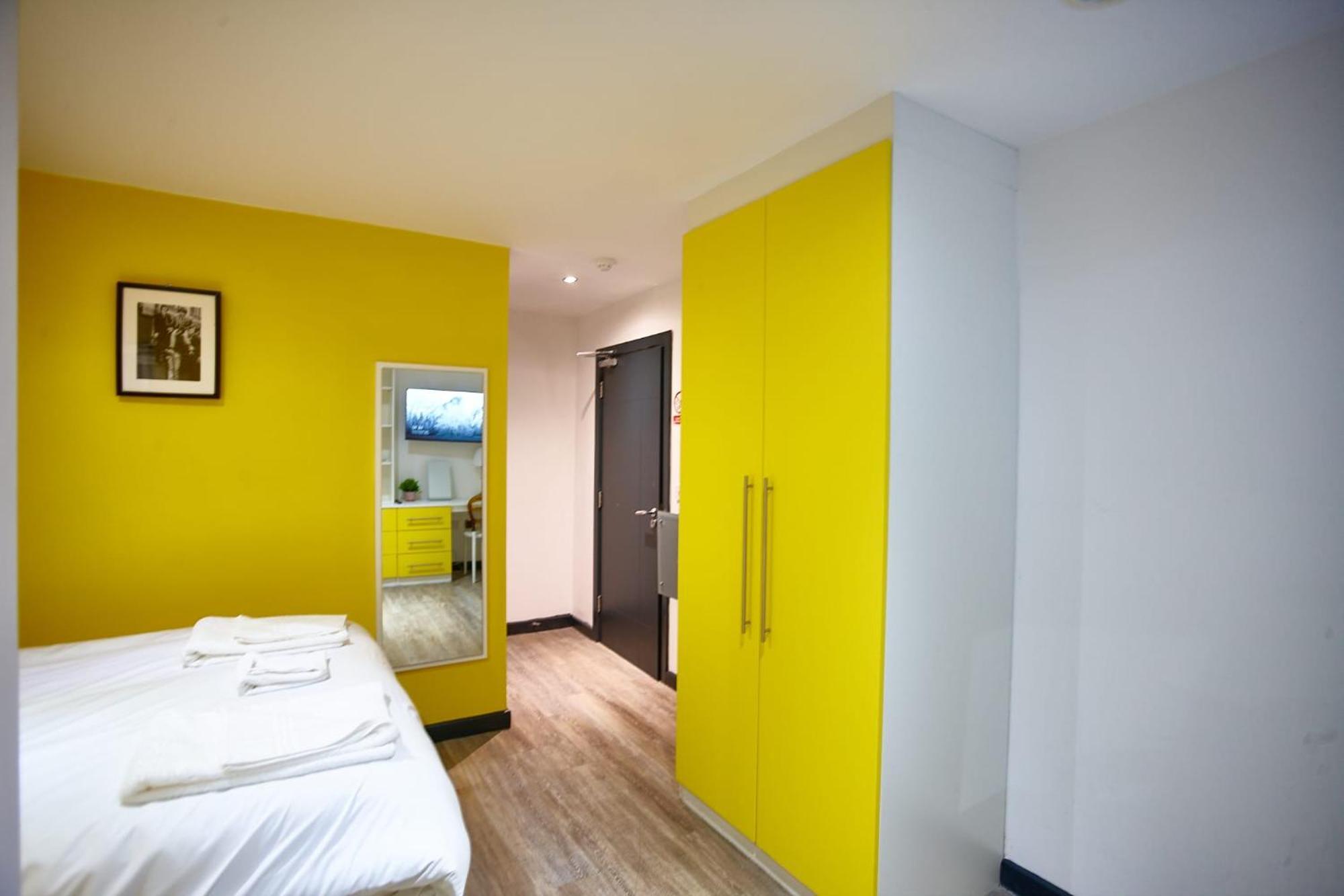 Harrison 6 Beds