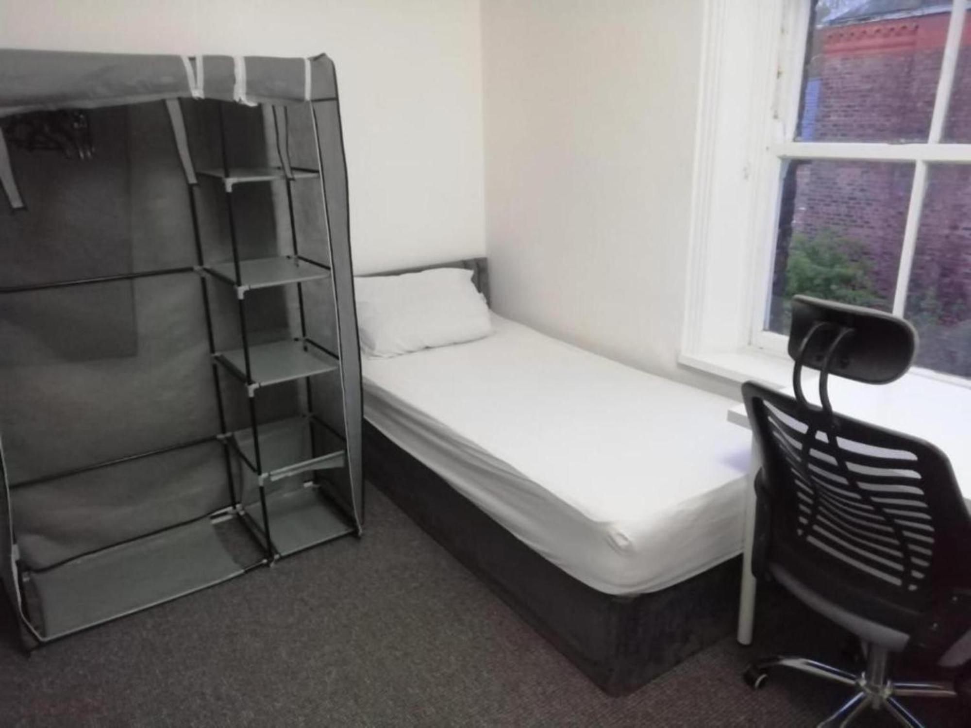 Oyo Green Bed & Breakfast Liverpool