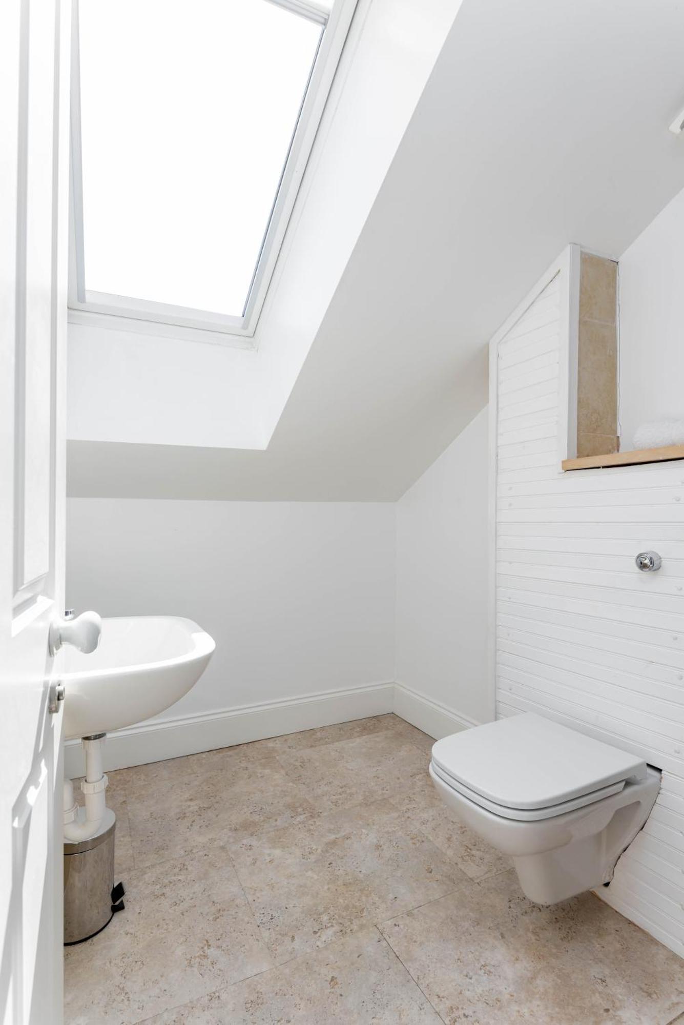 Holiday home Air Host & - Rockfield House - Sleeps 8
