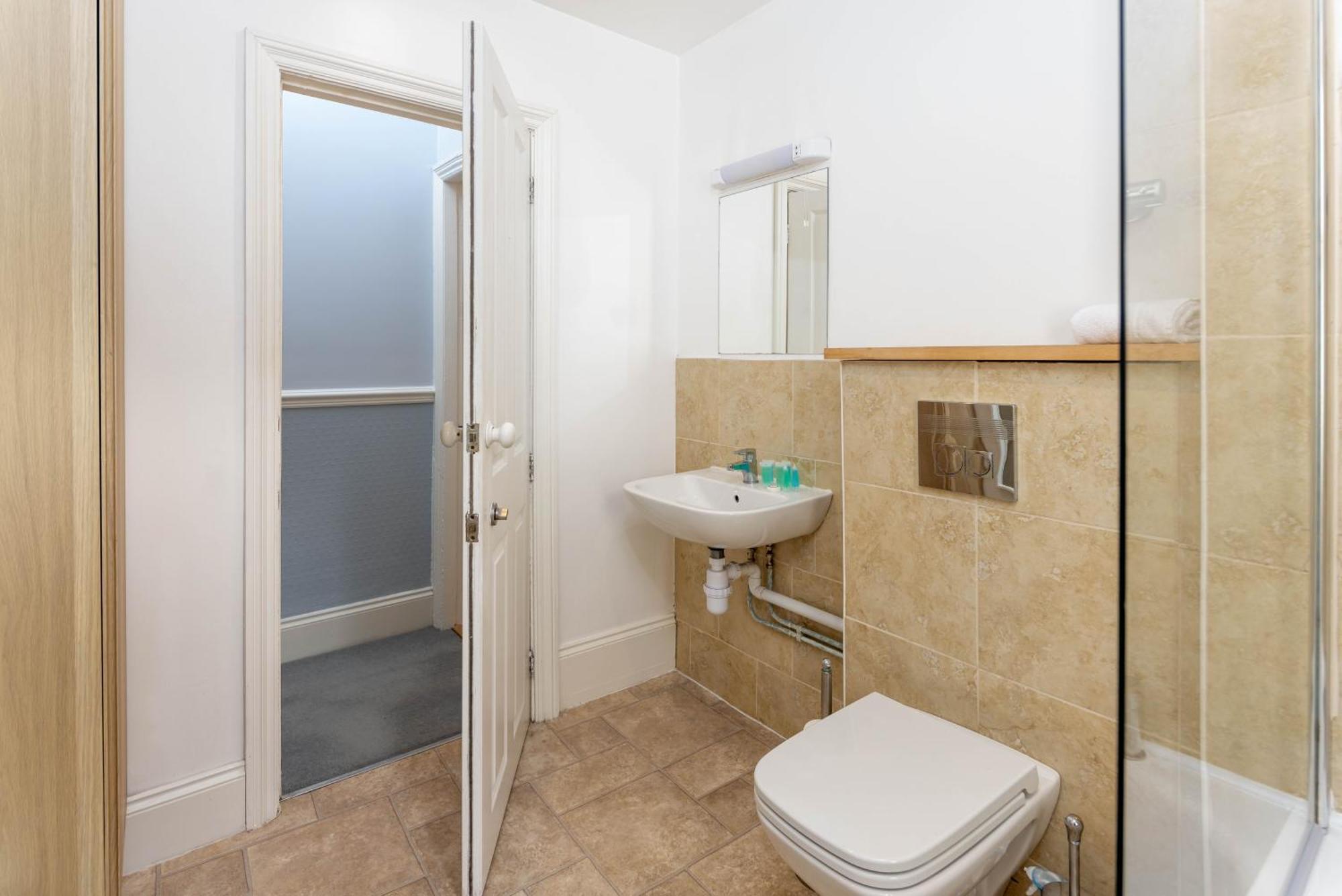 Air Host & - Rockfield House - Sleeps 8 Liverpool