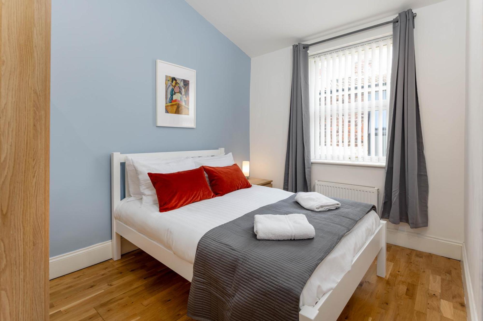 Air Host & - Rockfield House - Sleeps 8 *