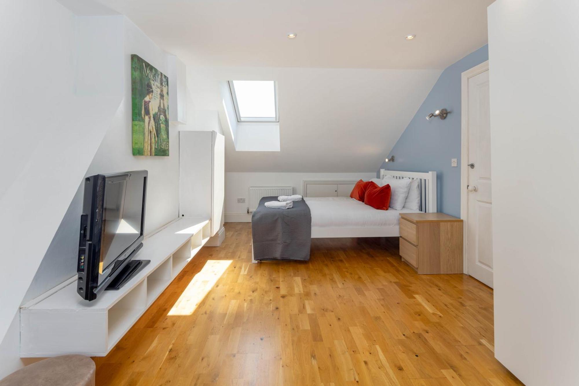 Holiday home Air Host & - Rockfield House - Sleeps 8 Liverpool