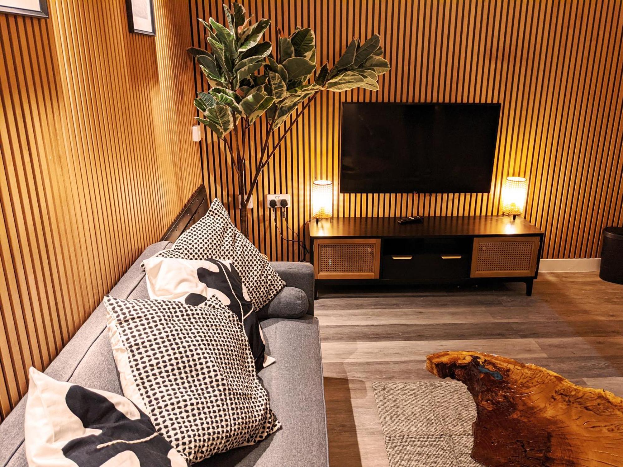 L1 Luxury *