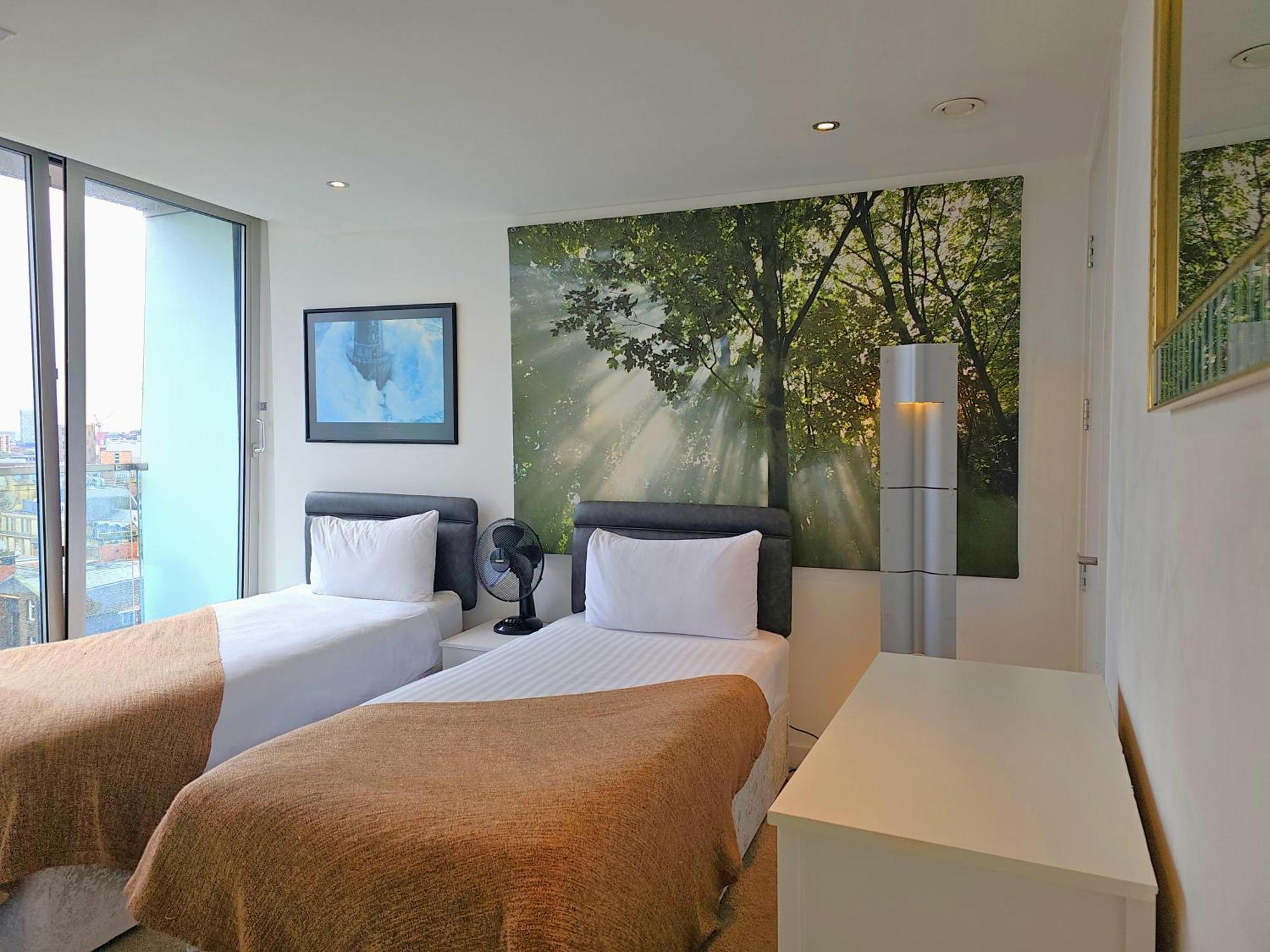 Apartment Sidemersey Livings- Unmatched Panoramic Views, Secure Parking, Beautiful Balcony- A To Remember Liverpool