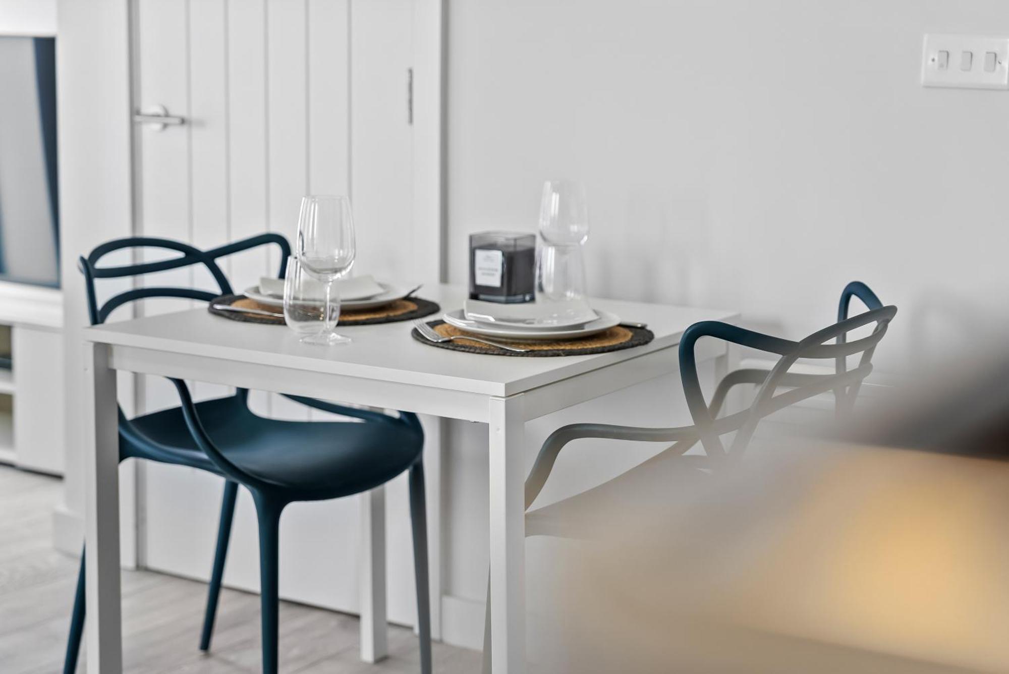 Vichy - Baltic Triangle Modern *