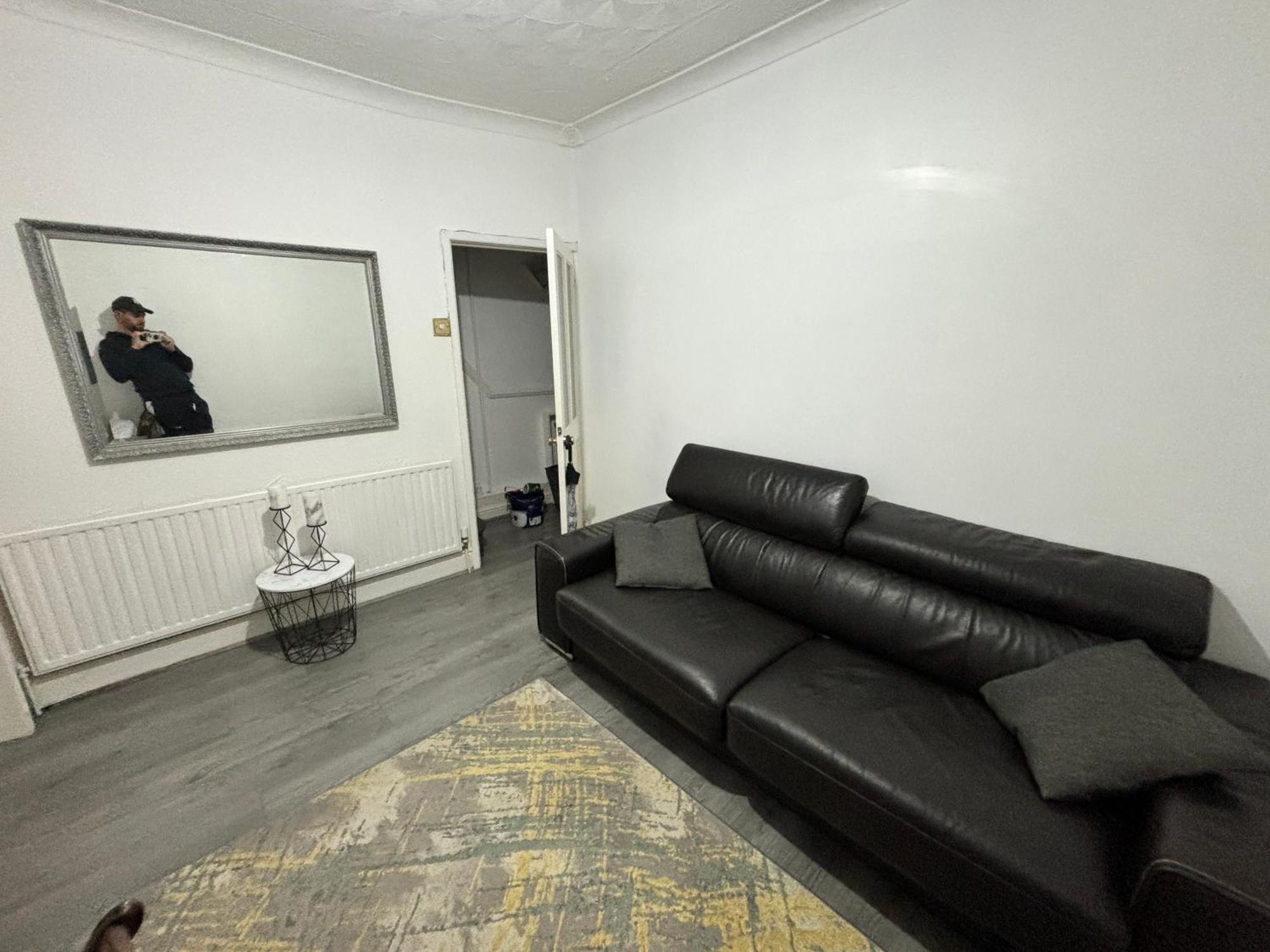 Holiday home Entire 3 Bedroom House- Free Parking Liverpool