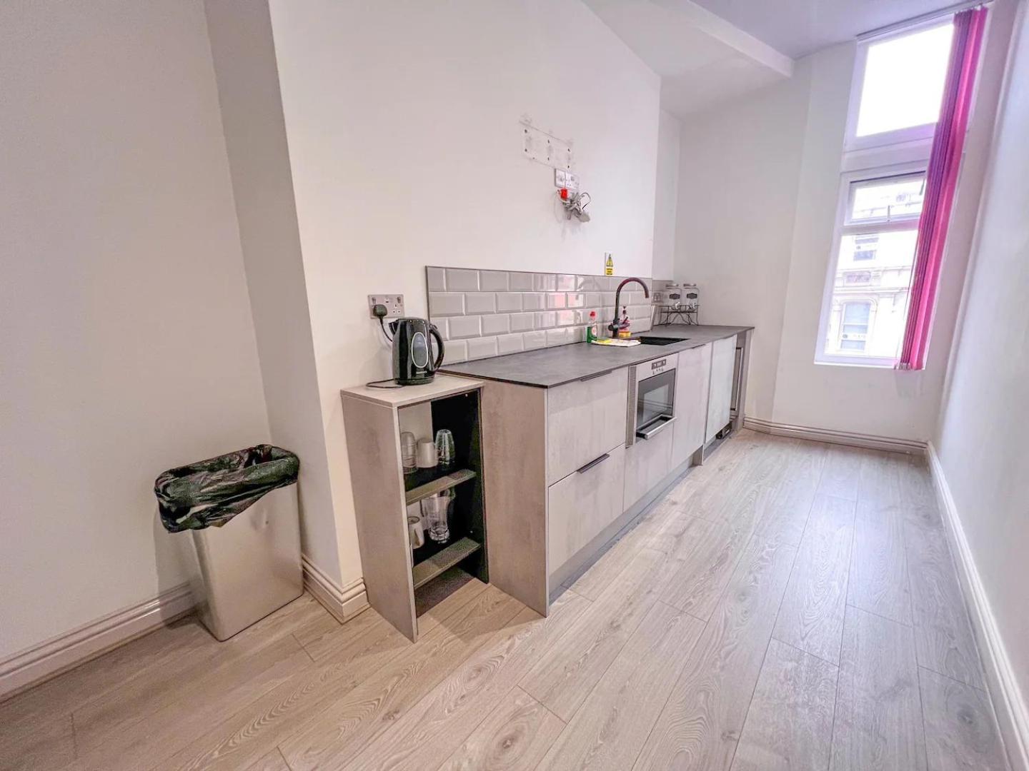 Guest house Spacious Two Double With Ensuite! *