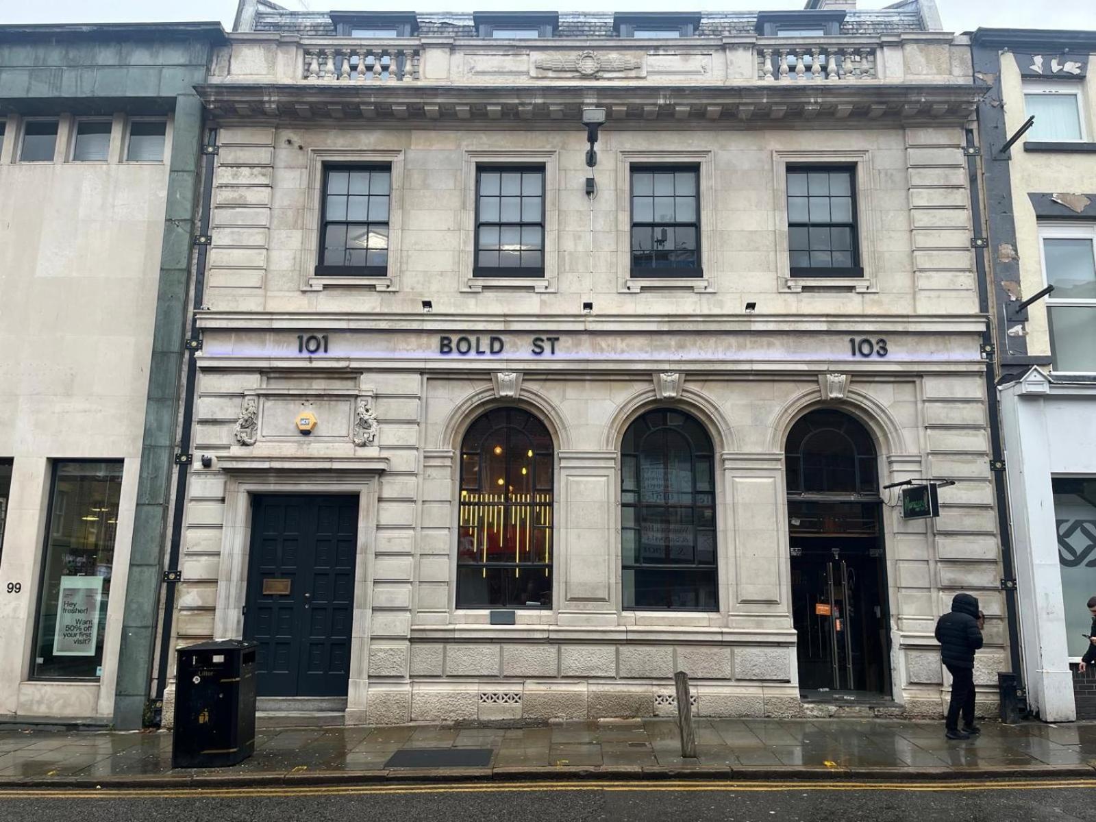 101 Bold Street Apartment *