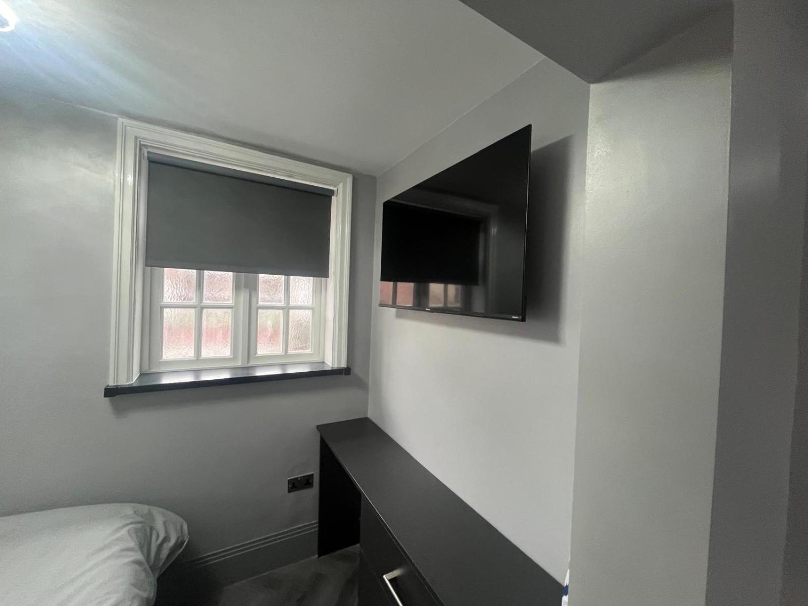 101 Bold Street Apartment *