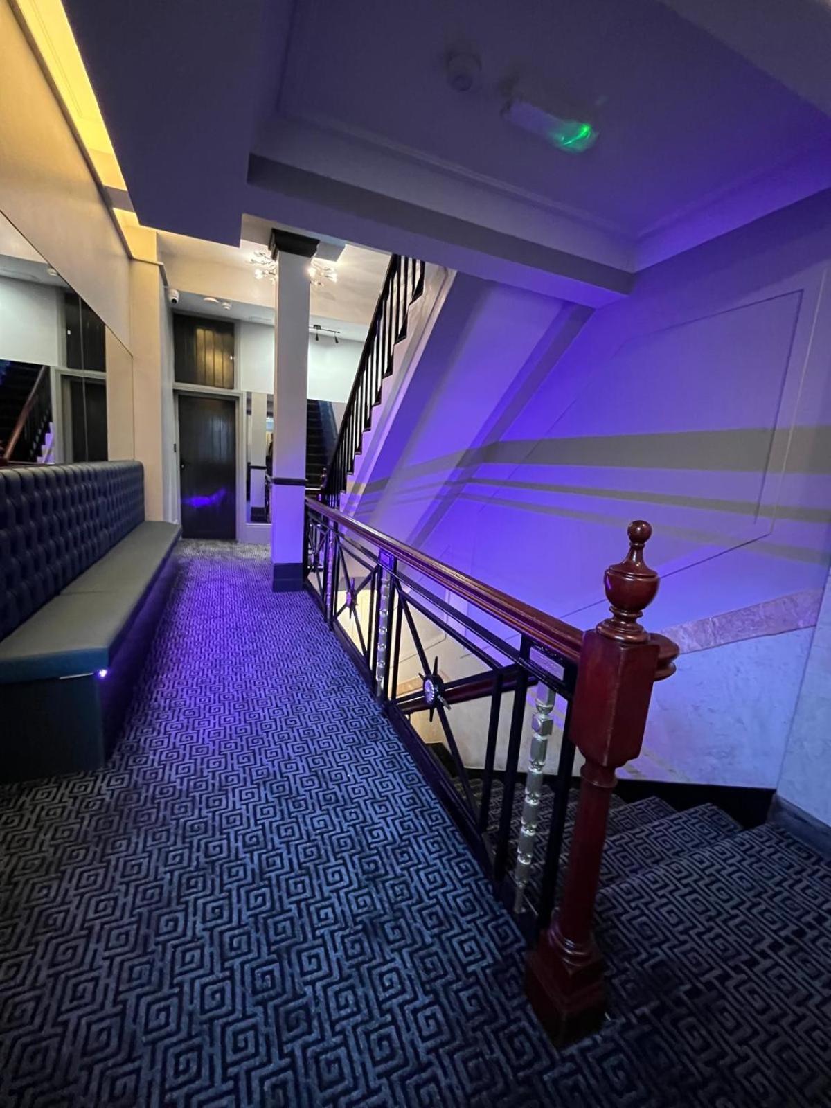 101 Bold Street Apartment *