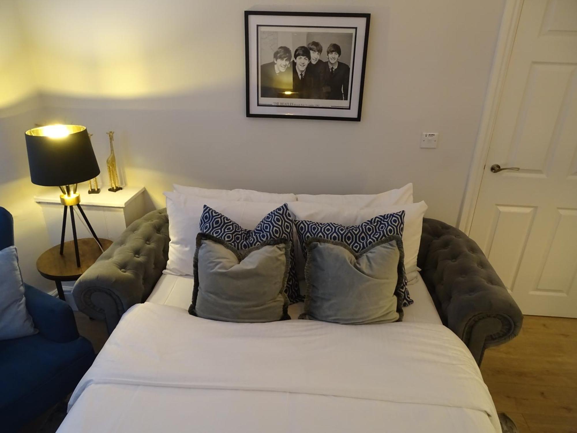 Penny Lane Modern Retreat Holiday home *