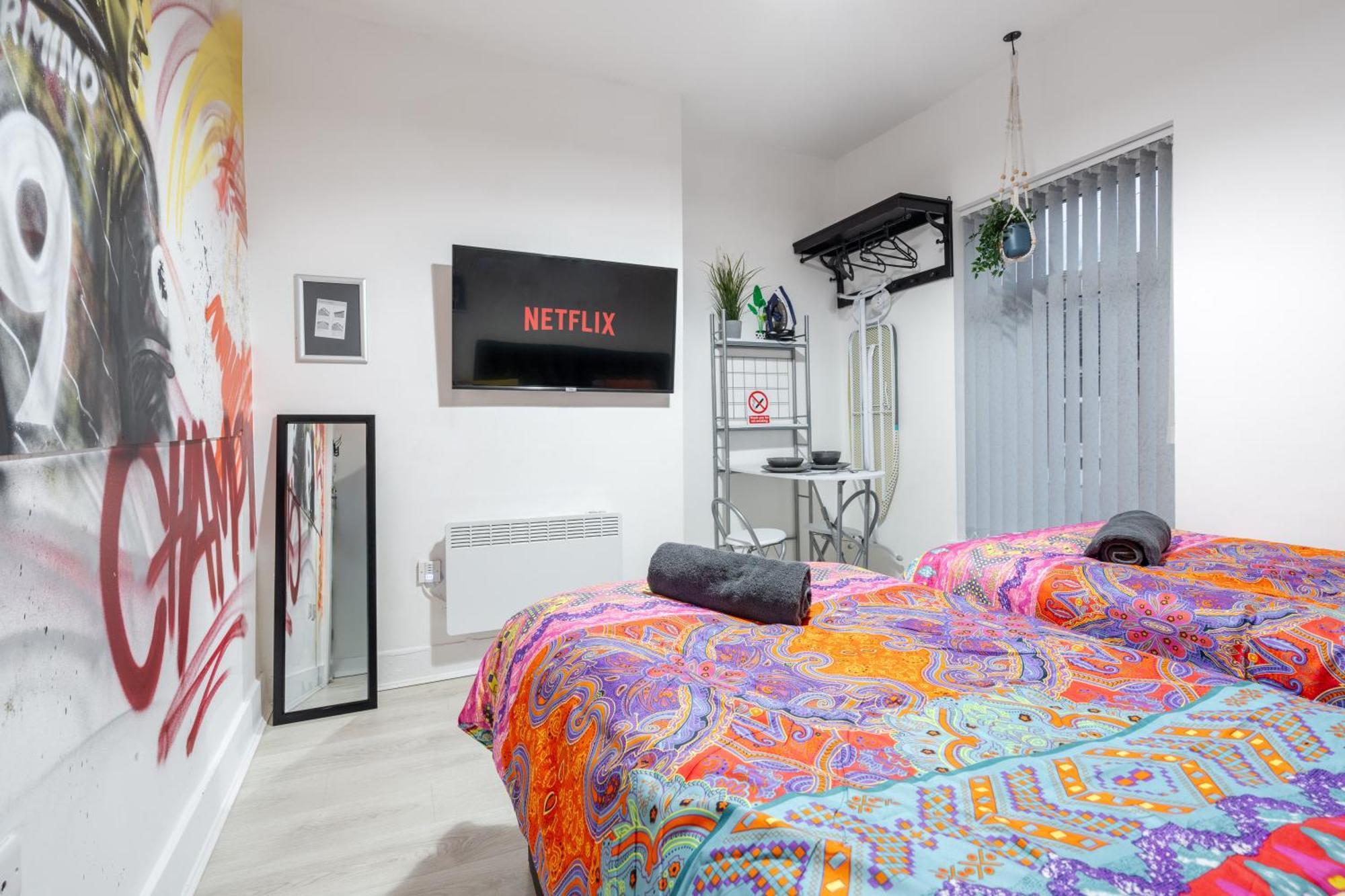 Holiday home Lfc Theme - Free Parking - 2 Bathroom *