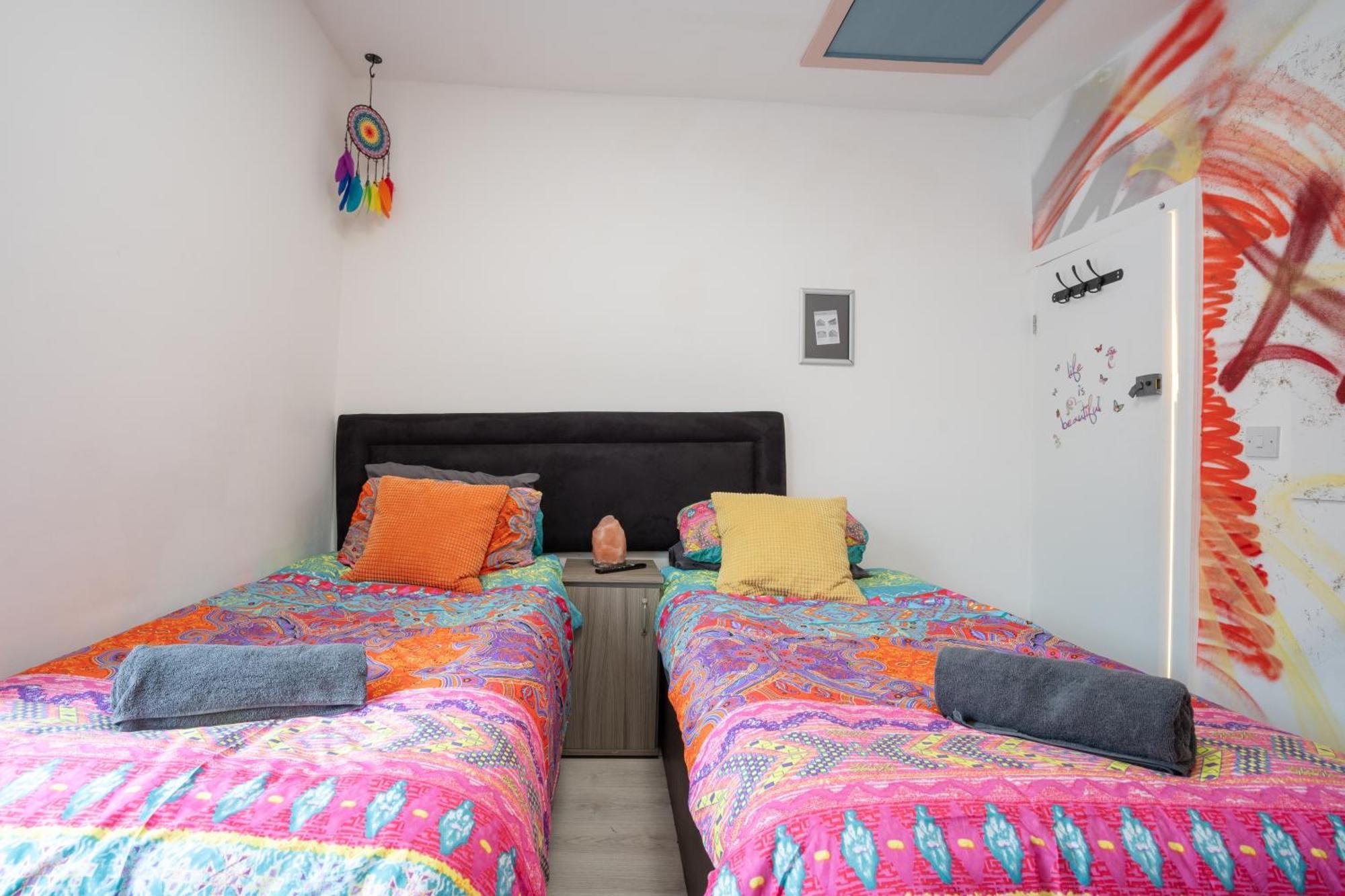 Holiday home Lfc Theme - Free Parking - 2 Bathroom Liverpool
