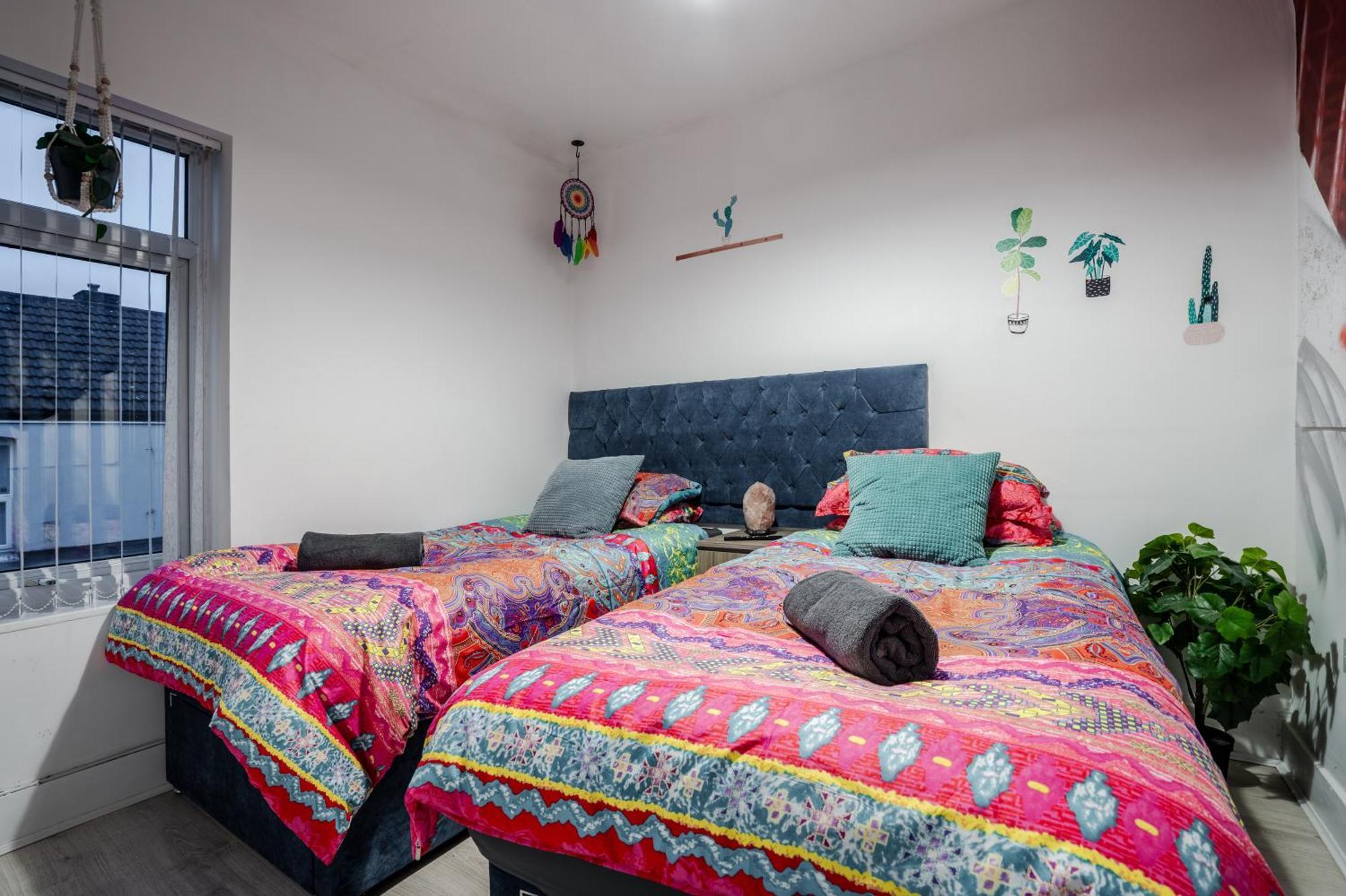 Lfc Theme - Free Parking - 2 Bathroom Holiday home