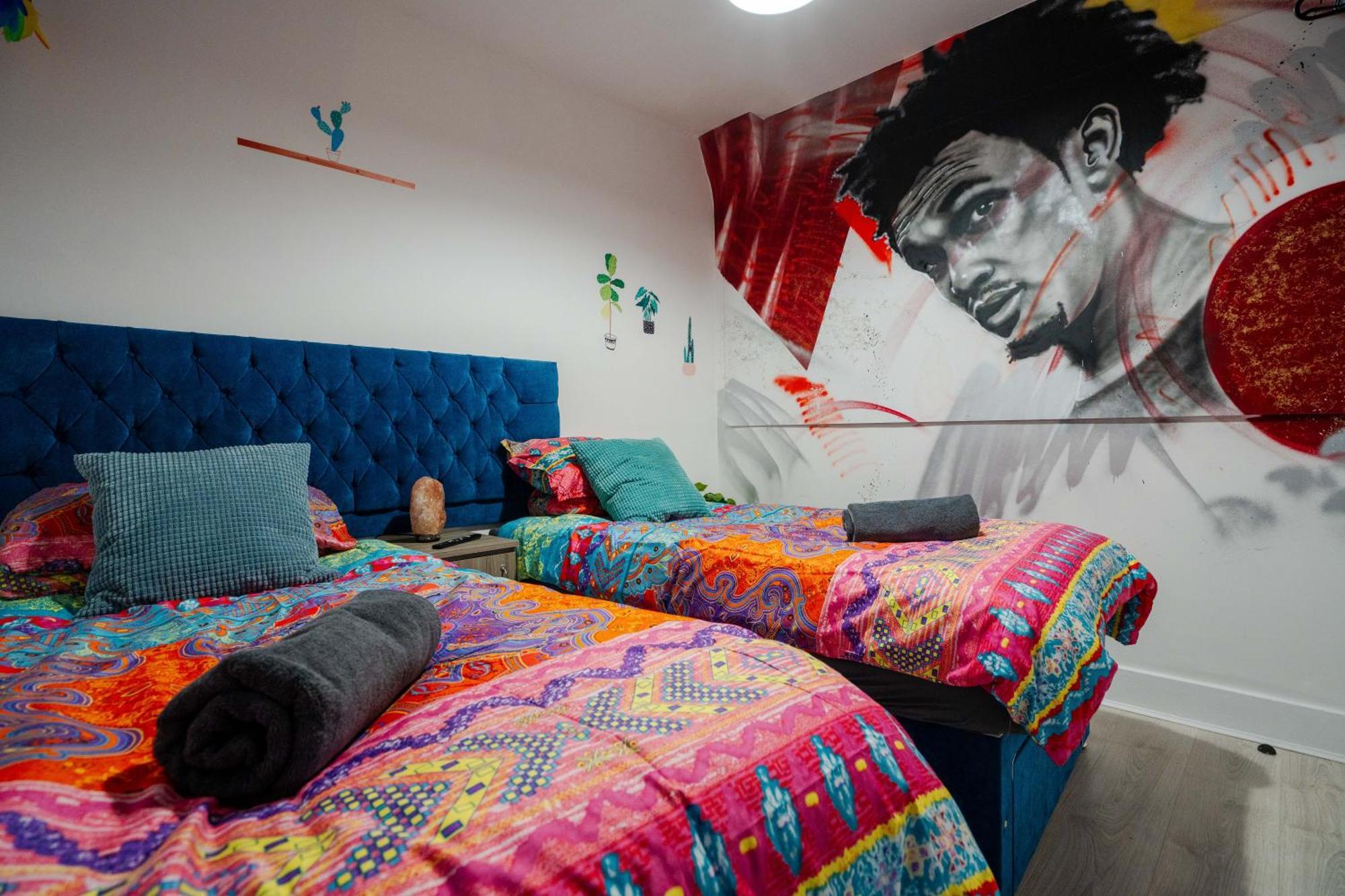 Holiday home Lfc Theme - Free Parking - 2 Bathroom *