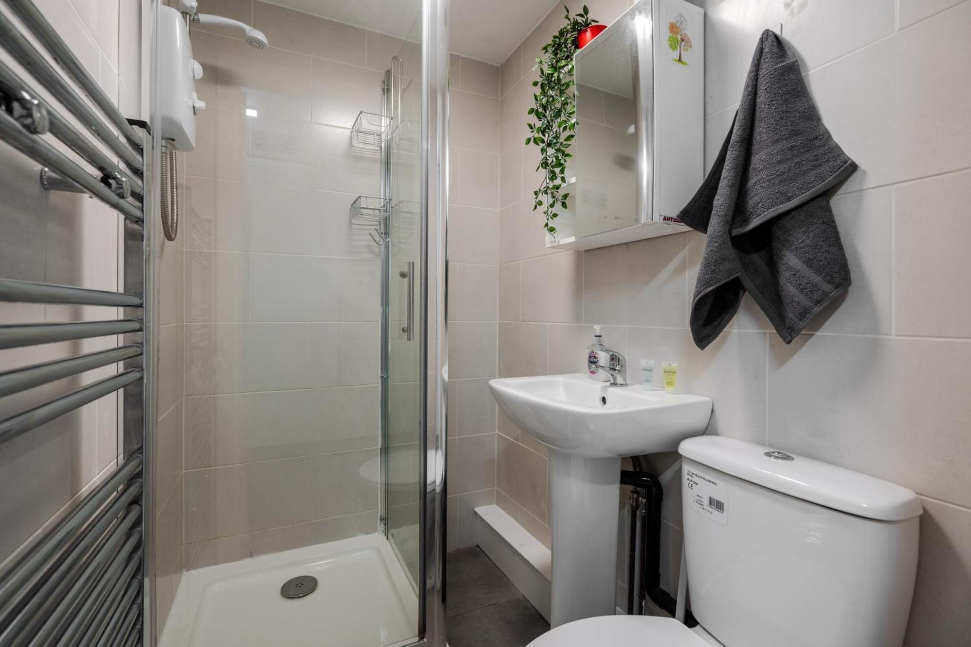 Lfc Theme - Free Parking - 2 Bathroom Holiday home *
