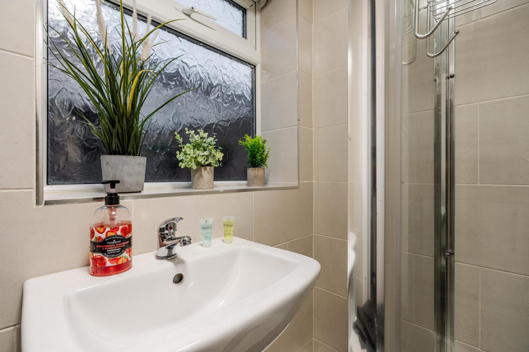 Lfc Theme - Free Parking - 2 Bathroom Holiday home