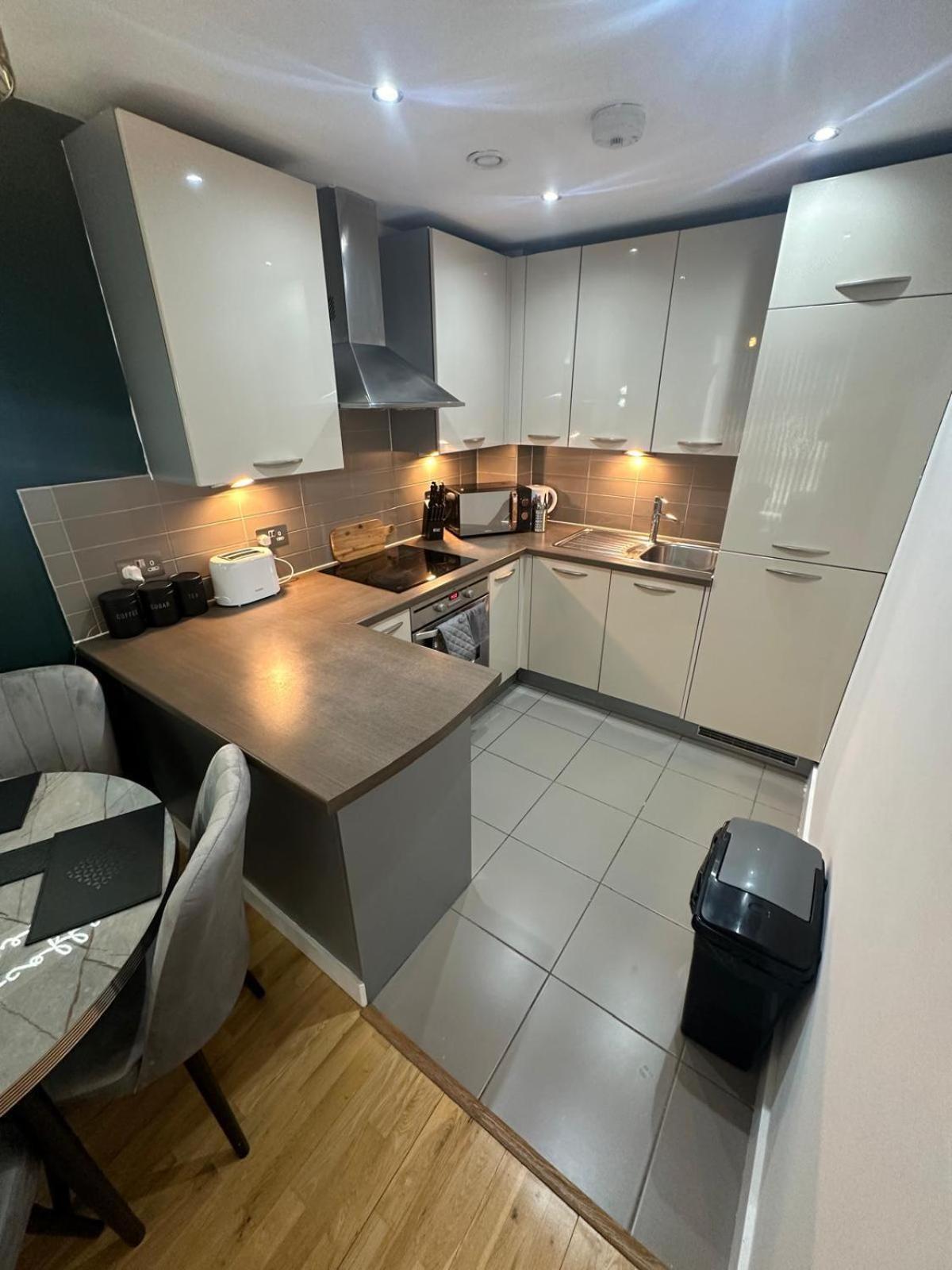 City Views One Bedroom Apartment Liverpool