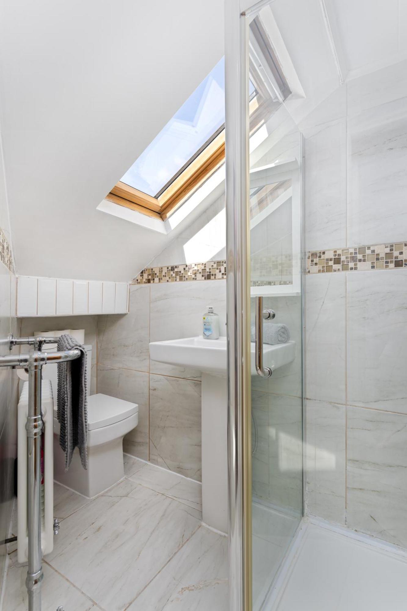 3 At Jubilee House - Free Parking, Self Check-in, Fast Wifi And Smart Tv By Yoko 4* Liverpool
