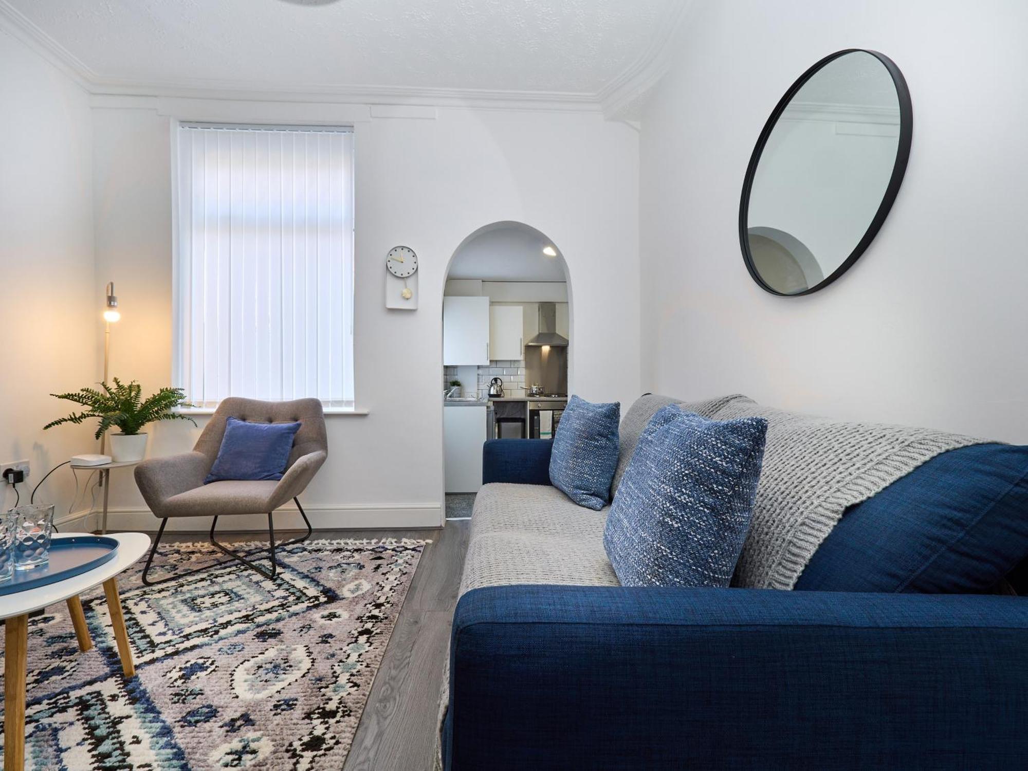 Woodcroft House - Air Host & - 4 Bedrooms Liverpool