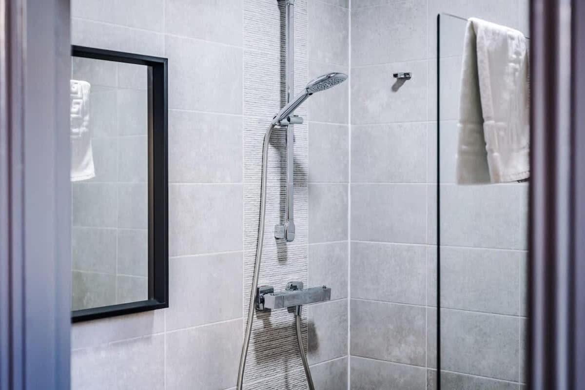 Stylish For 8 Guests Liverpool