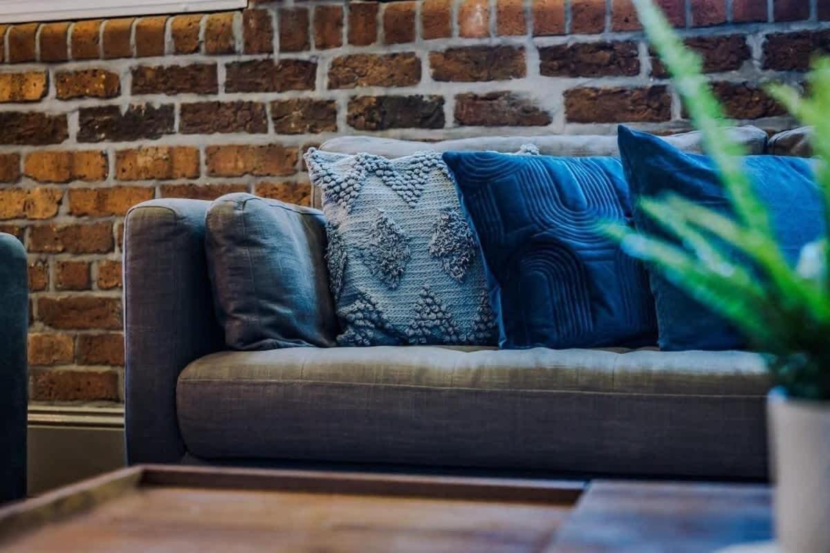 Stylish For 8 Guests *