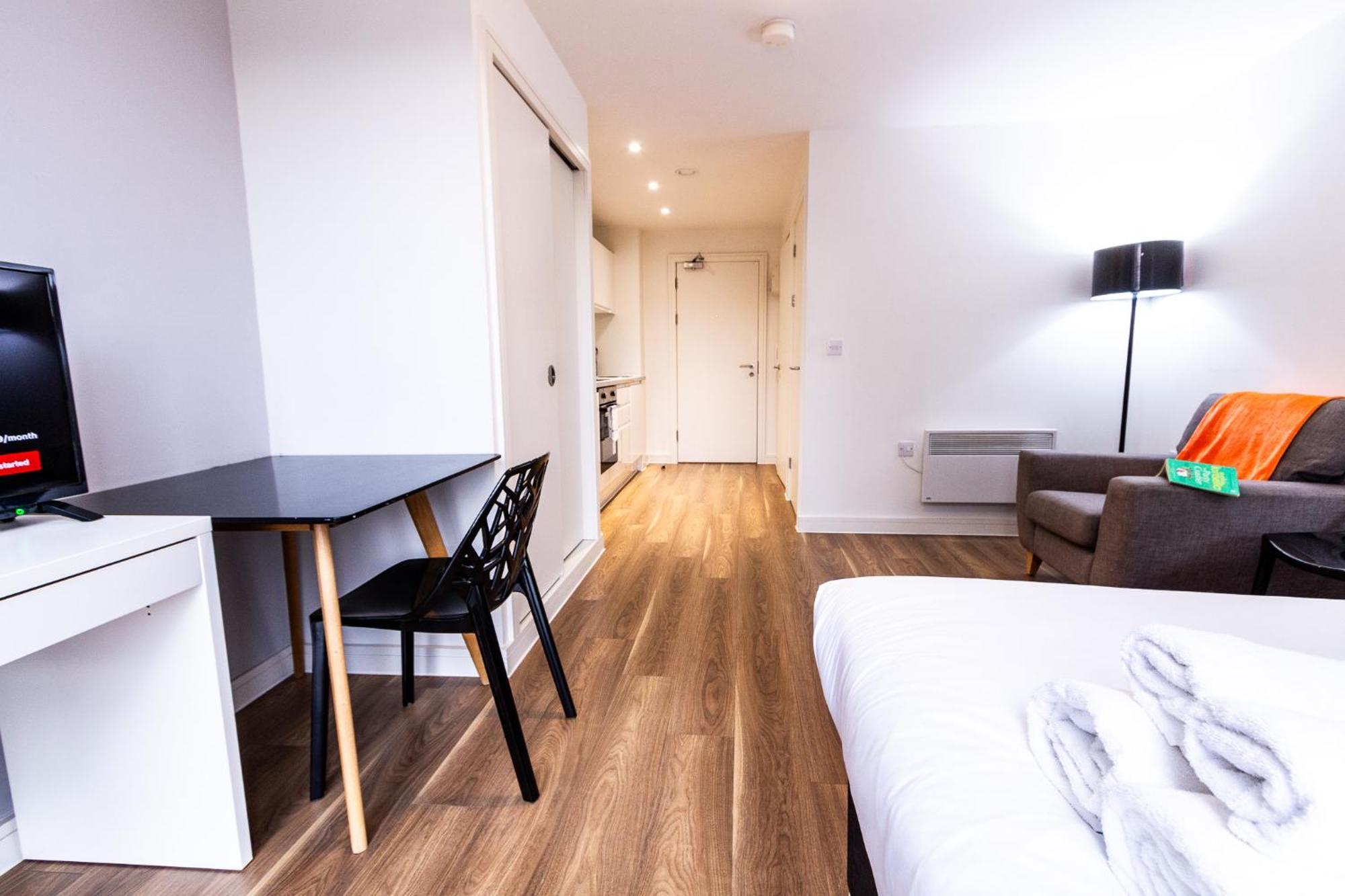 Stunning Centrally Located Apartment Liverpool