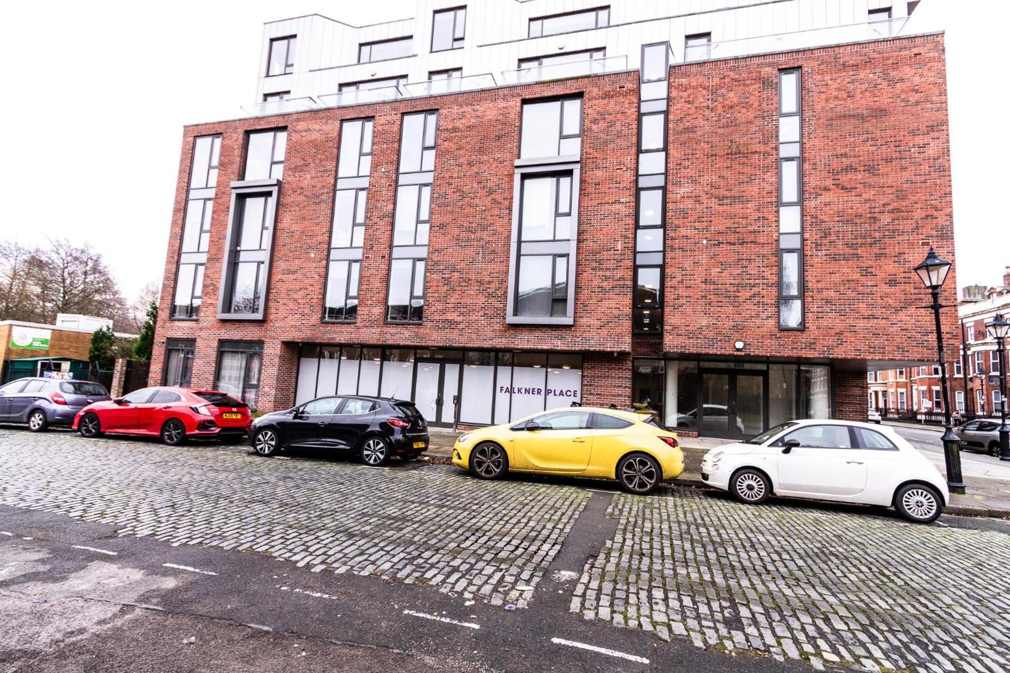 Stunning Centrally Located Apartment Liverpool