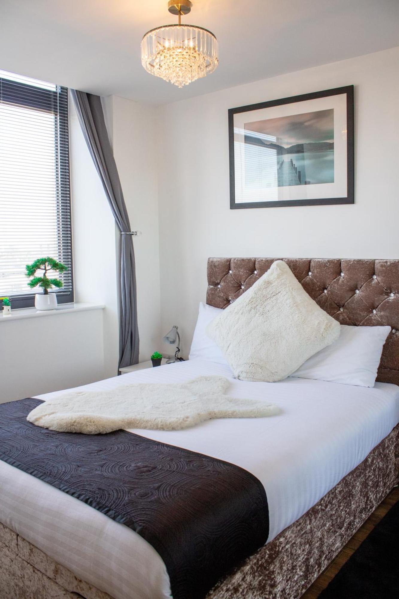 Sidemerseylivings - Central, Bright, And Convenient 2-bedroom With Parking * Liverpool