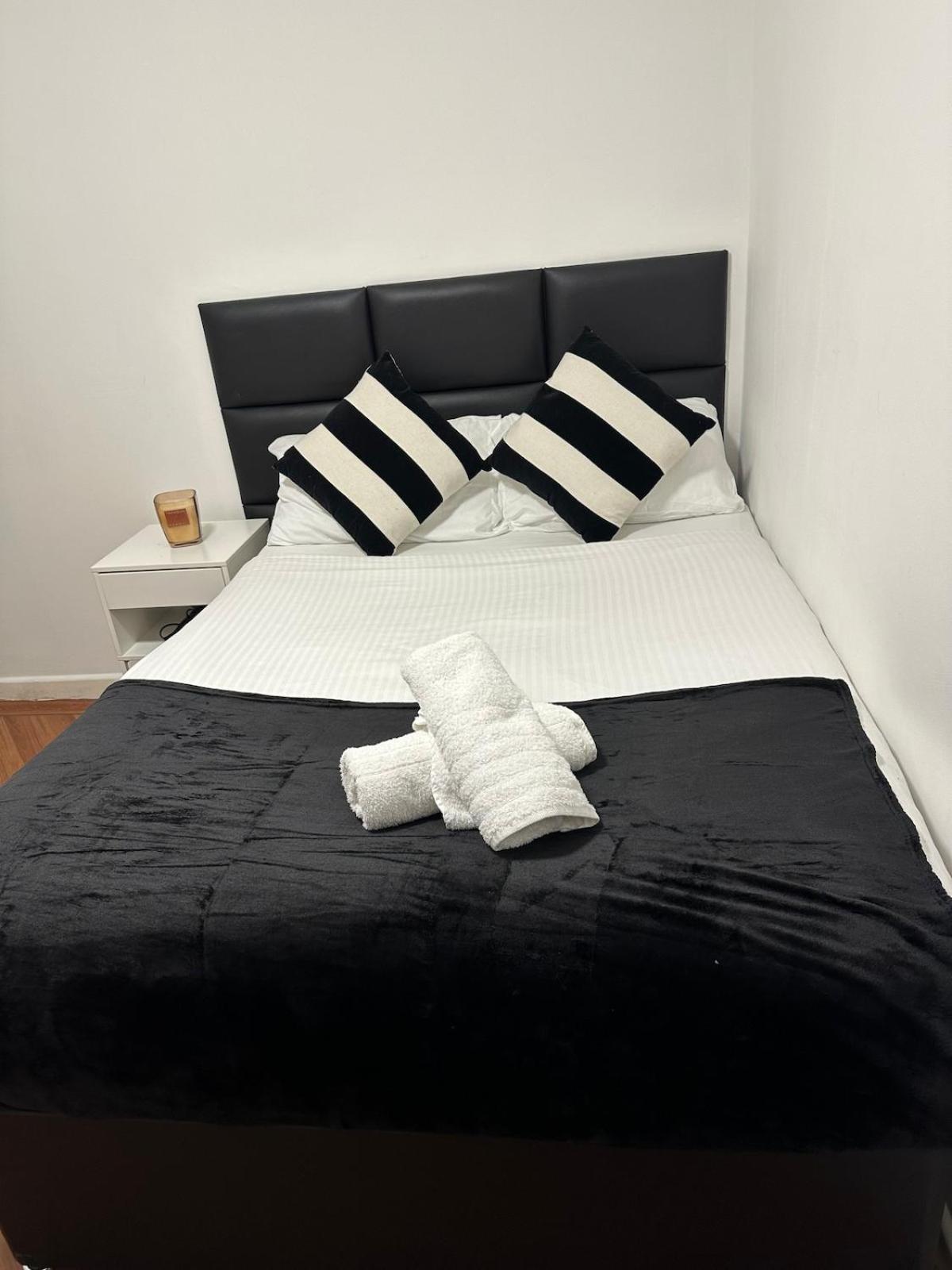 Apartment Two Bedroom House Free Parking *