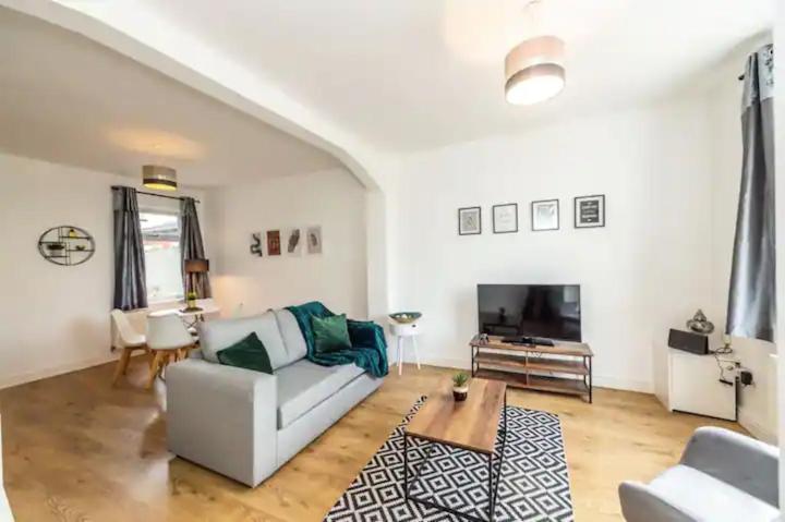 Apartment Large 3 Bedroom Sleeps-7/gartson/liverpool Liverpool