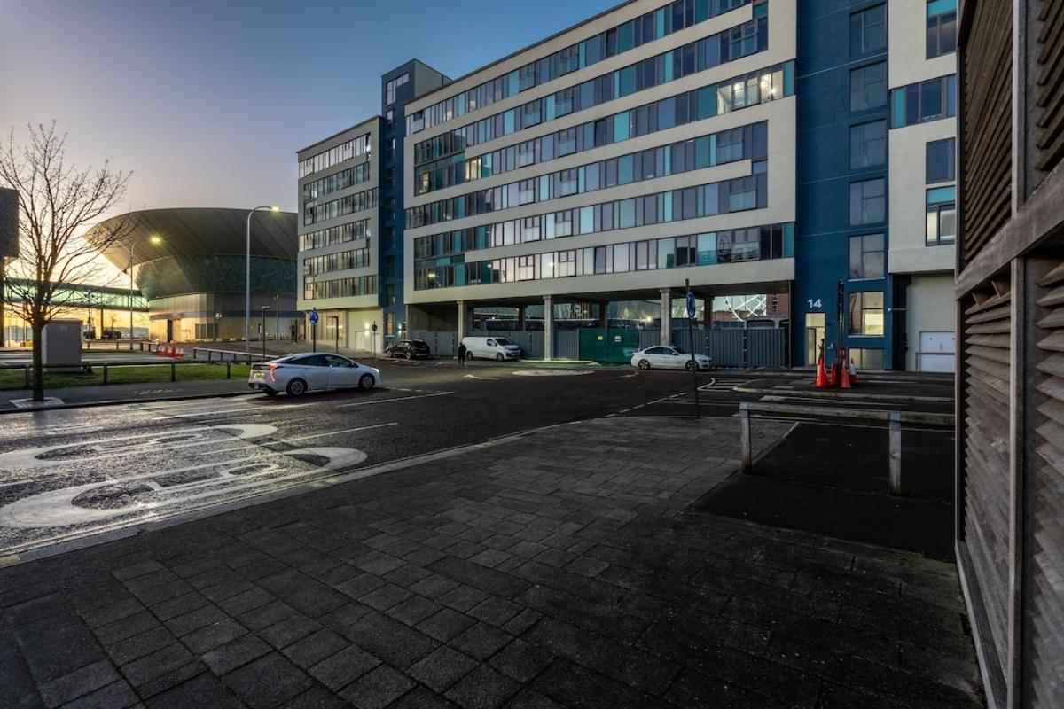 Apartment Dockside Escape By Royal Dock