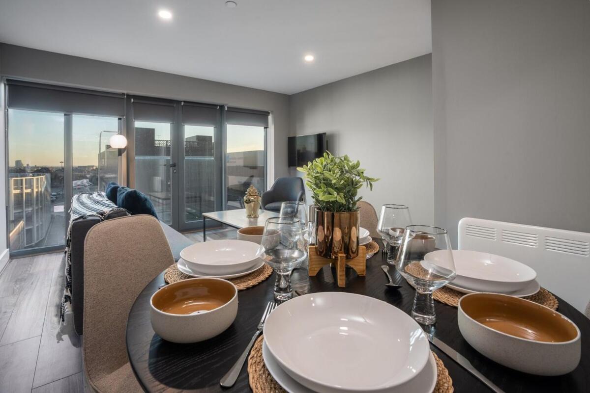Apartment Dockside Escape By Royal Dock *