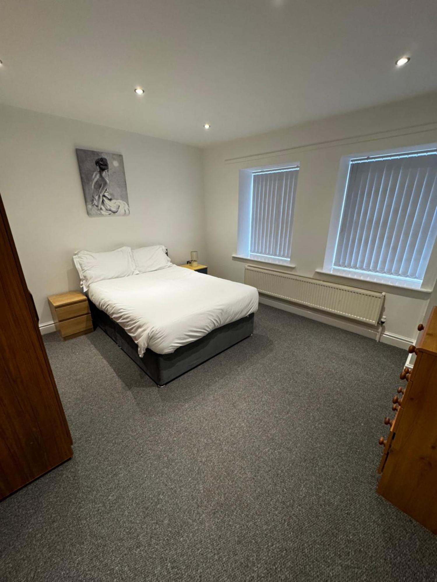 No 2 - Large 1 Bed Near Sefton Park And Lark Lane Apartment