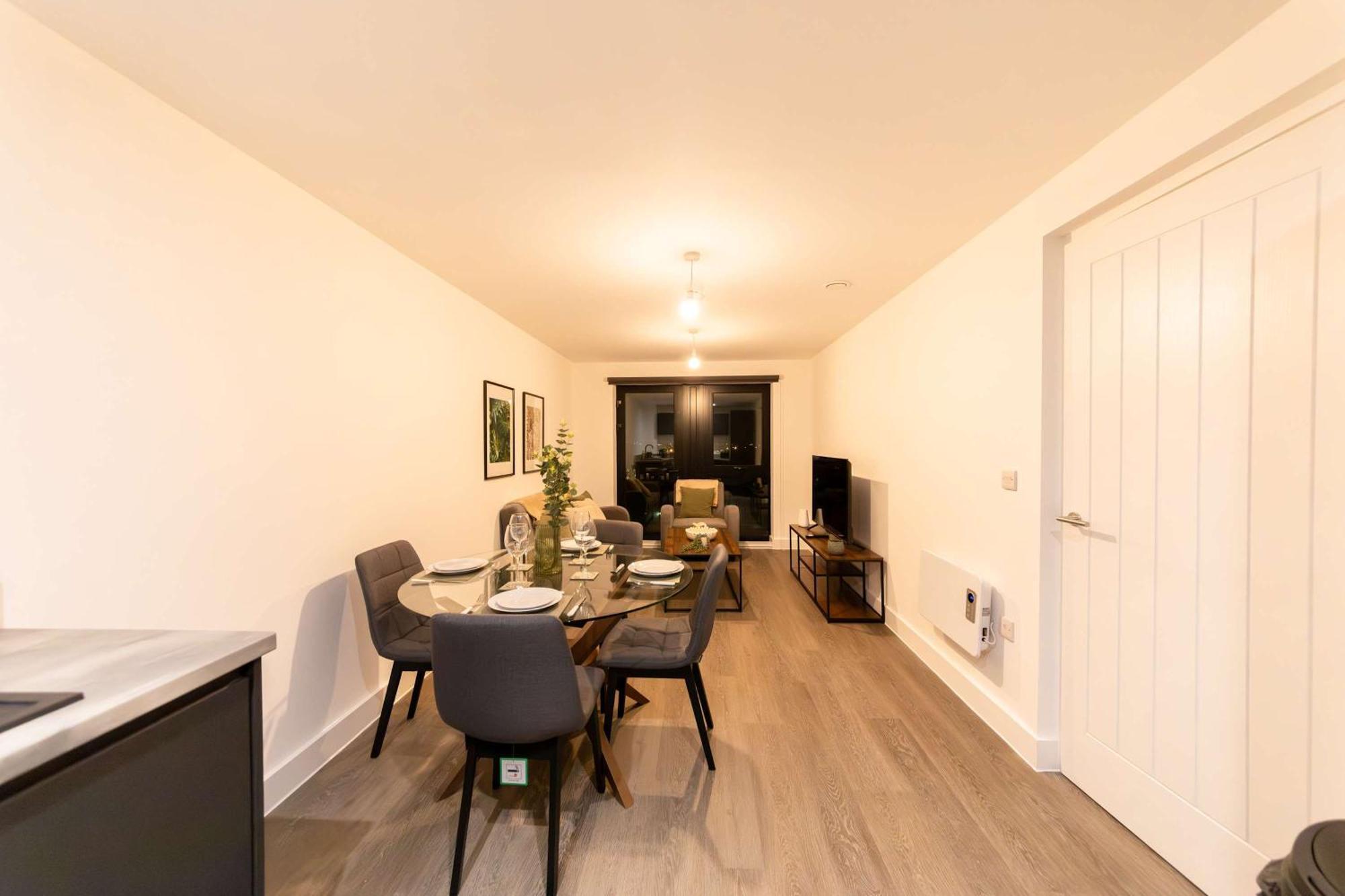 Spacious 2 Bedroom In * Liverpool