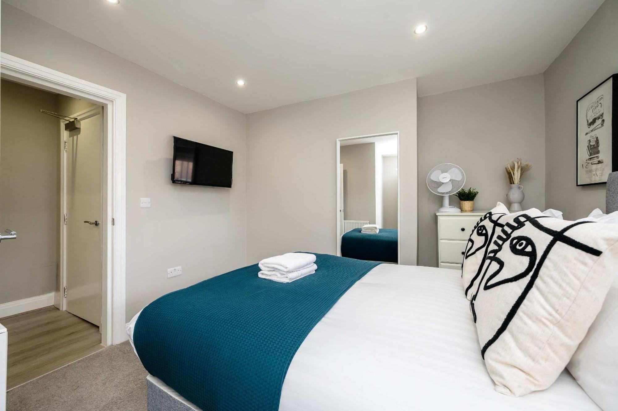 Attico Sleeping 6 Guests Apartment Liverpool